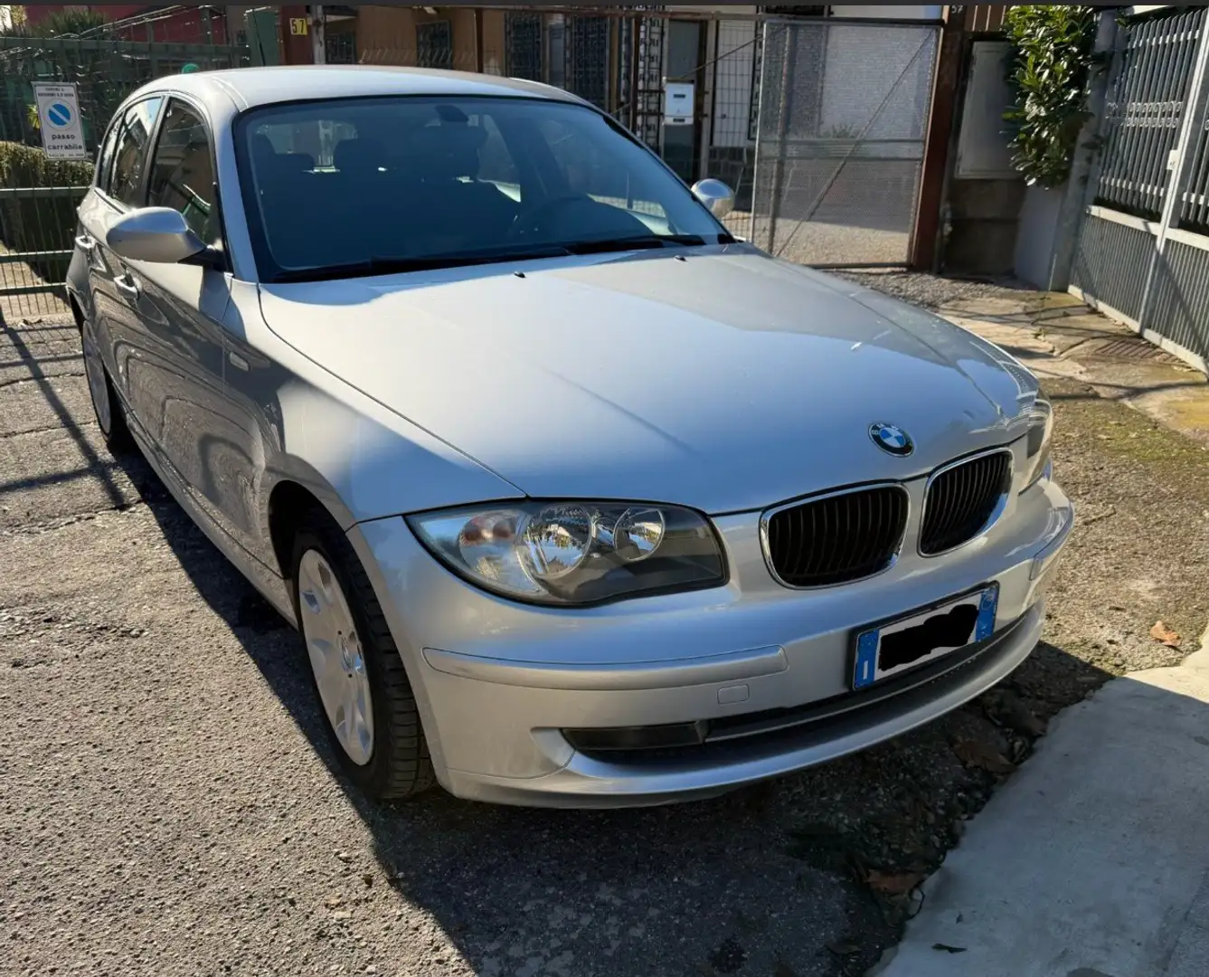 BMW 118 Attiva Grigio - 1