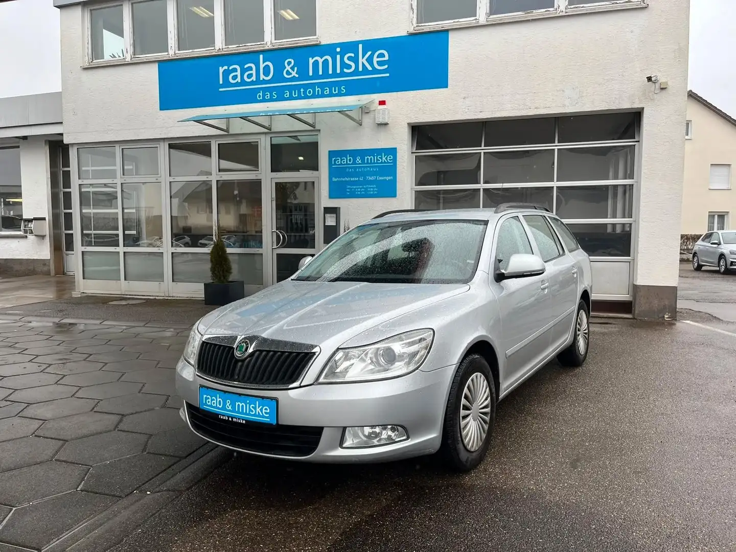 Skoda Octavia Combi Ambiente Silber - 1