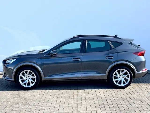 Cupra Formentor view 8