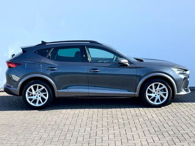 Cupra Formentor view 4