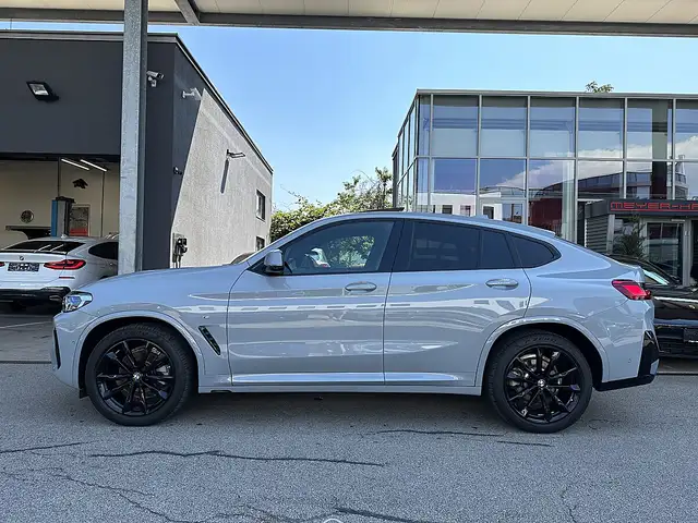 BMW X4 xDrive20i M-Paket Aut. / AHK / Pano / Head Up /... Ansicht 5