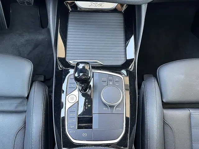 BMW X4 xDrive20i M-Paket Aut. / AHK / Pano / Head Up /... Ansicht 26