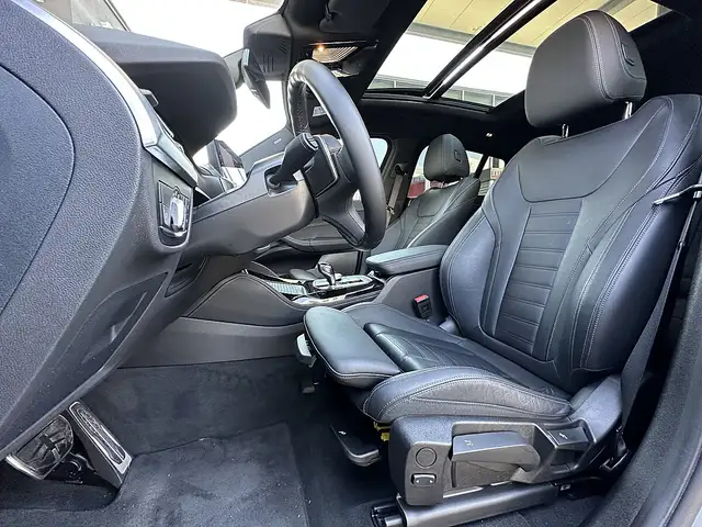 BMW X4 xDrive20i M-Paket Aut. / AHK / Pano / Head Up /... Ansicht 30