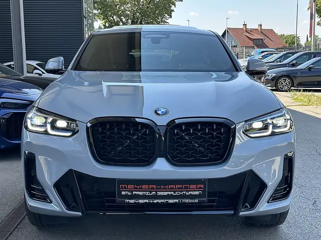 BMW X4 xDrive20i M-Paket Aut. / AHK / Pano / Head Up /... Ansicht 3