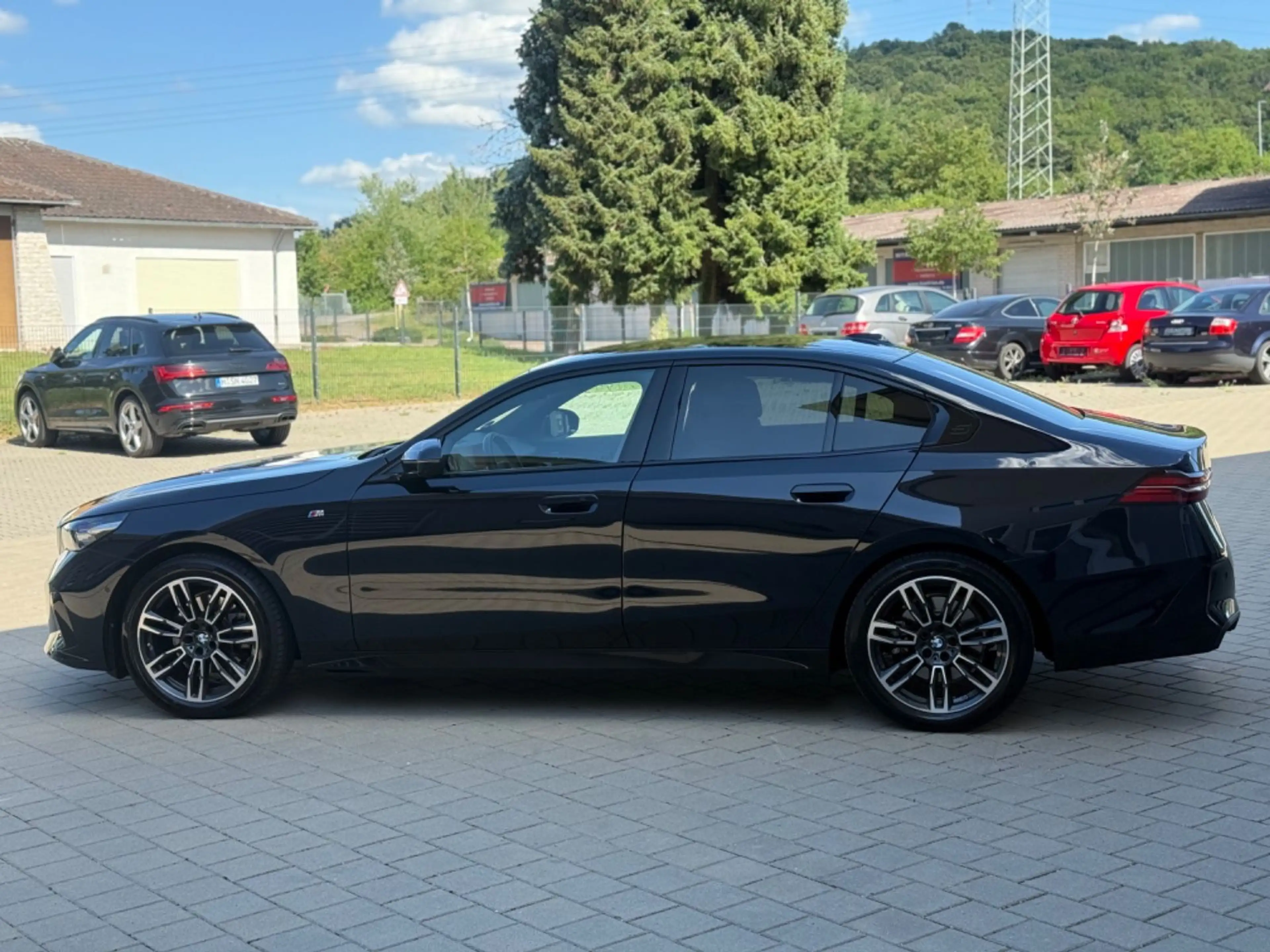 BMW 520 G60 5 Limousine 520 d xDrive M Sport H&K/360 — photo 2