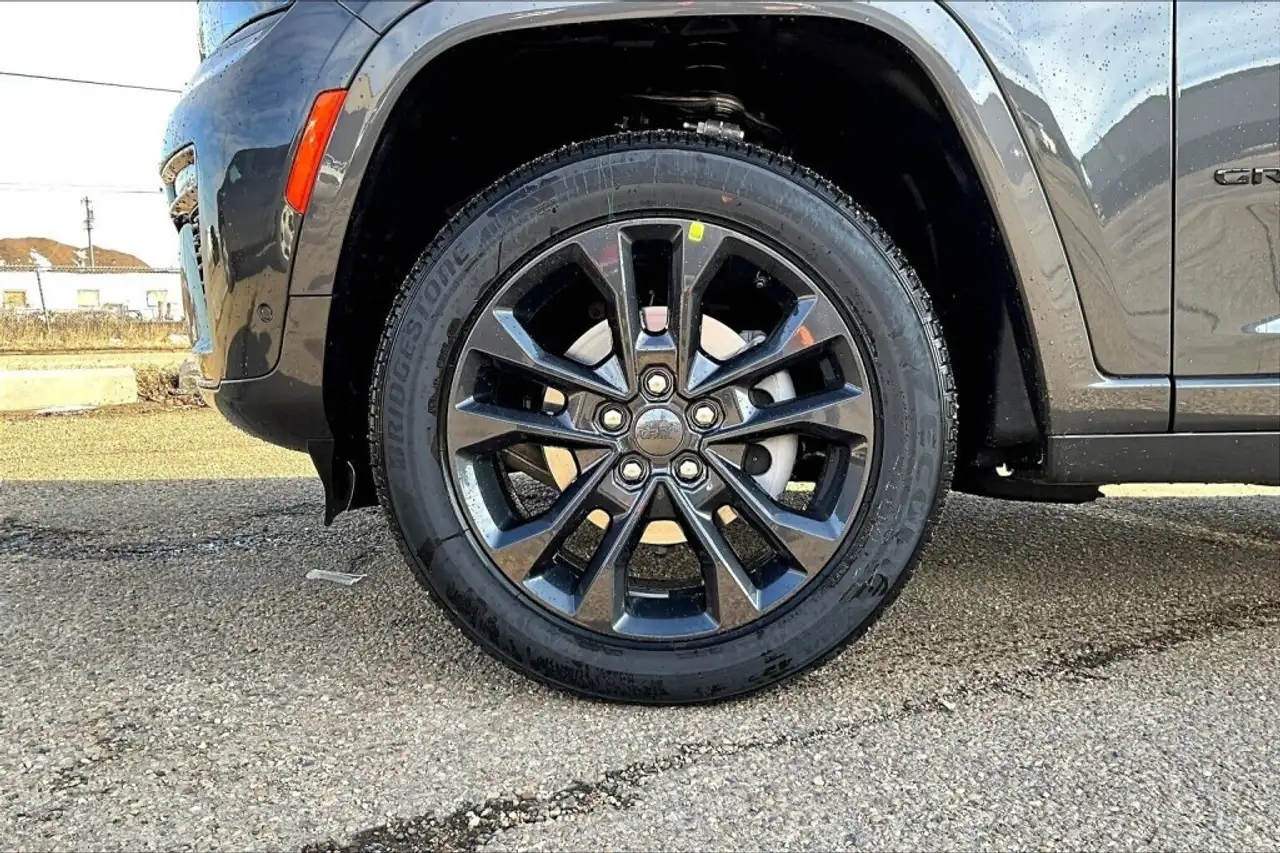 Jeep Grand Cherokee снимка Jeep Grand Cherokee