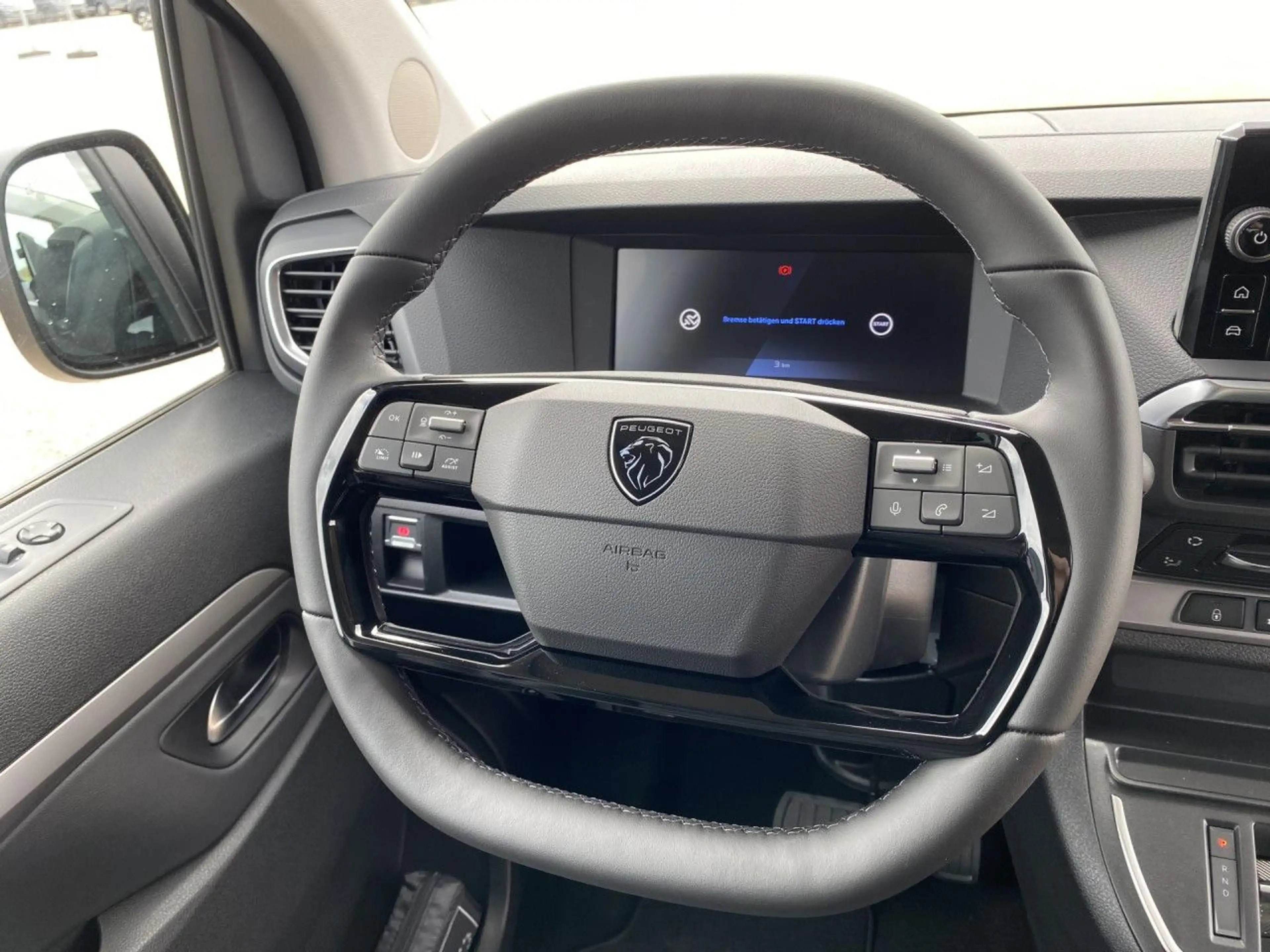Peugeot Traveller L2 Allure inkl. Heckeinstieg Navi LED — photo 9