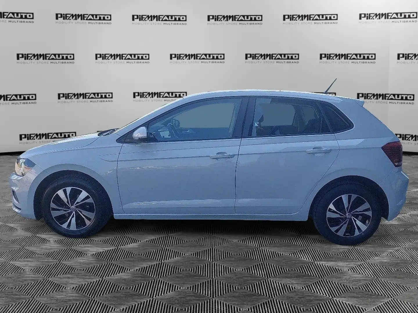 Volkswagen Polo 1.0 EVO 80 CV 5p. Comfortline BlueMotion Technolo Gris - 2