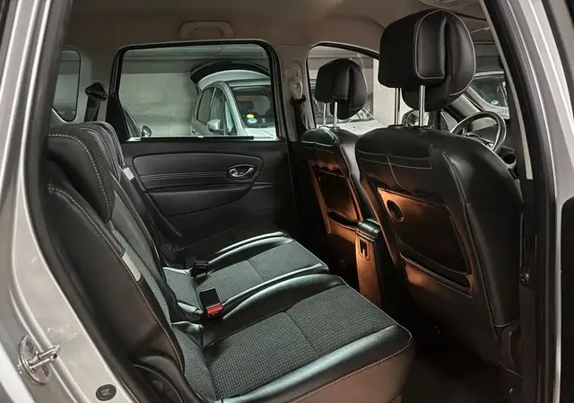 Renault Scenic view 8