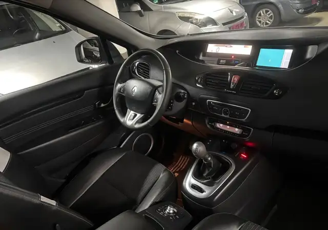 Renault Scenic view 7