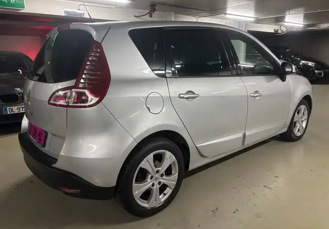 Renault Scenic view 3