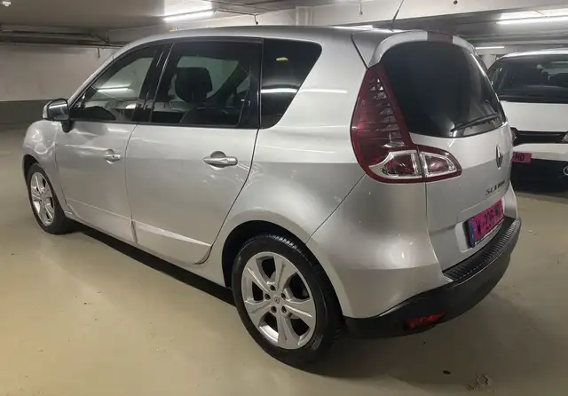 Renault Scenic view 4
