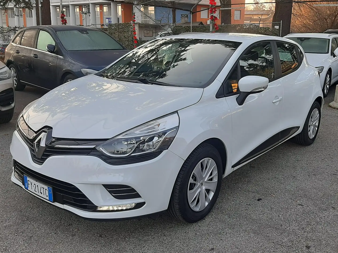 Renault Clio 0.9 tce  Gpl 90cv Bianco - 1