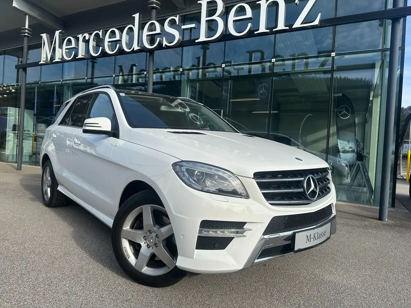 Mercedes-Benz ML 250 BlueTec 4Matic *AMG-Styling*Panorama*Comand*AHV* Weiß - 1