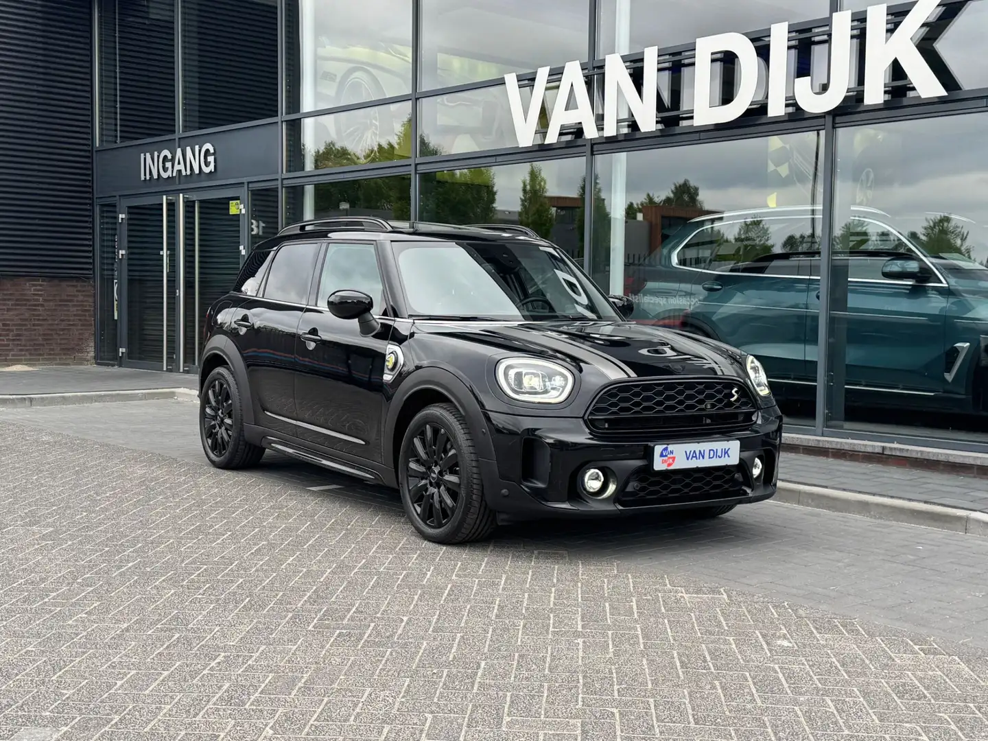 MINI Cooper SE Countryman Cooper S E ALL4 Yours Leder pano.dak Elek.Stoe... Noir - 1