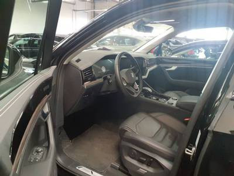 Volkswagen Touareg Elegance 3.0TDI +AHK+LUFT+KAMERA+LEDER+ — photo 4