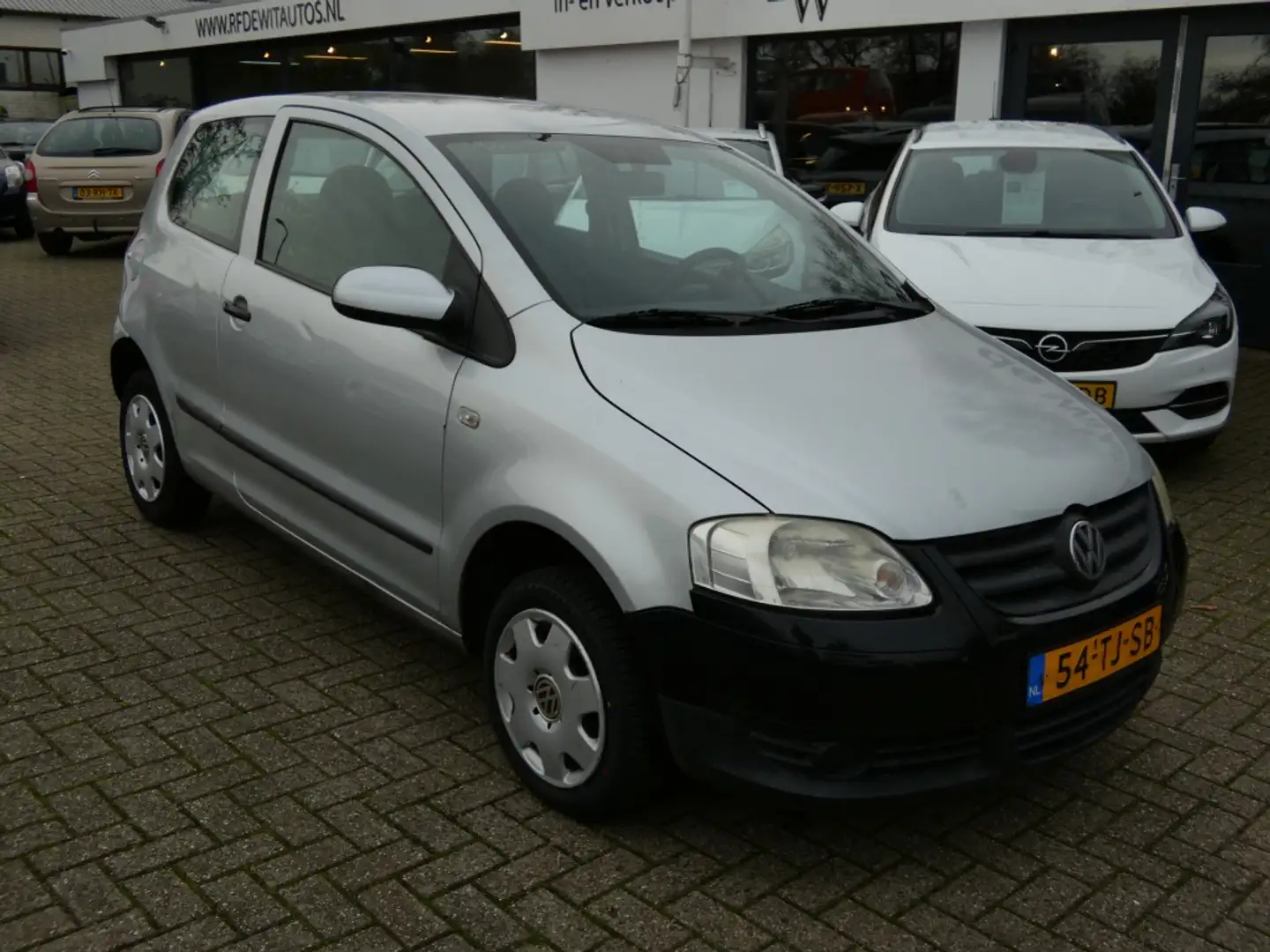 Volkswagen Fox 1.2 Trendline Nwe APK Grau - 2