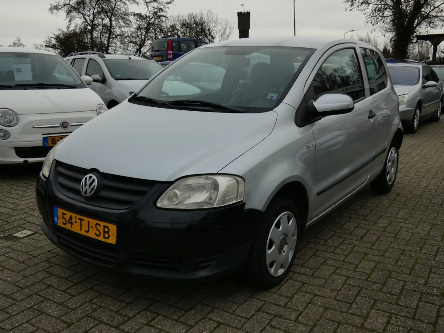Volkswagen Fox 1.2 Trendline Nwe APK Grau - 1