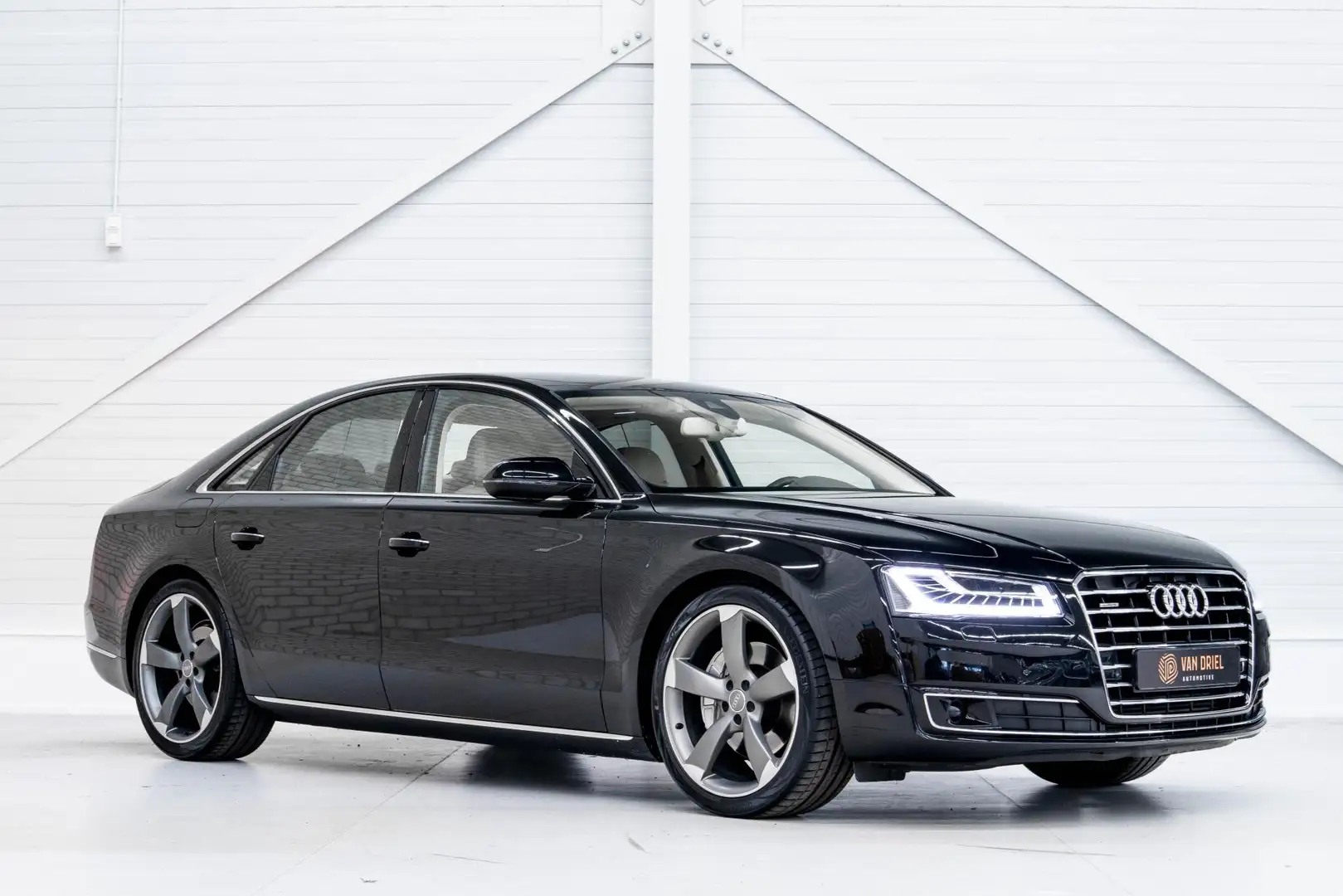 Audi A8 3.0 TDI quattro Pro Line+ Černá - 1