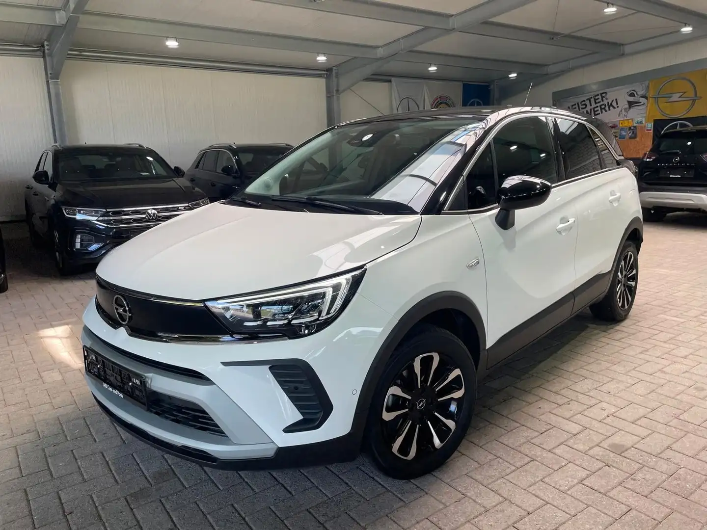Opel Crossland X 1.2 Turbo Elegance RFK LED PDC Navi Weiß - 1