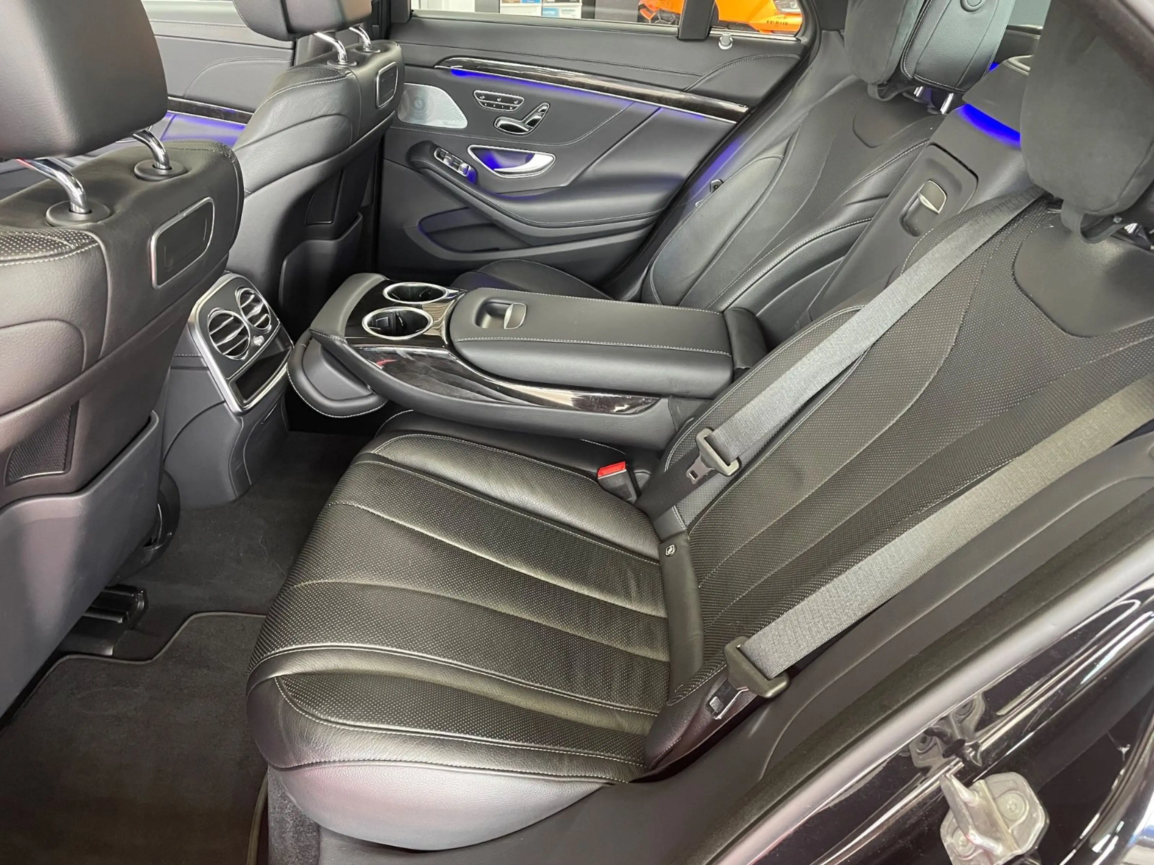 Mercedes-Benz S 350 S Limousine 4Matic Leder SHD — photo 14