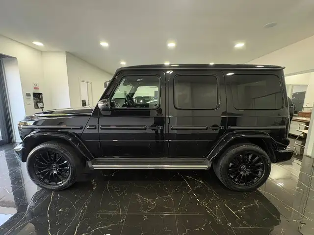 Mercedes-Benz G-Class view 3