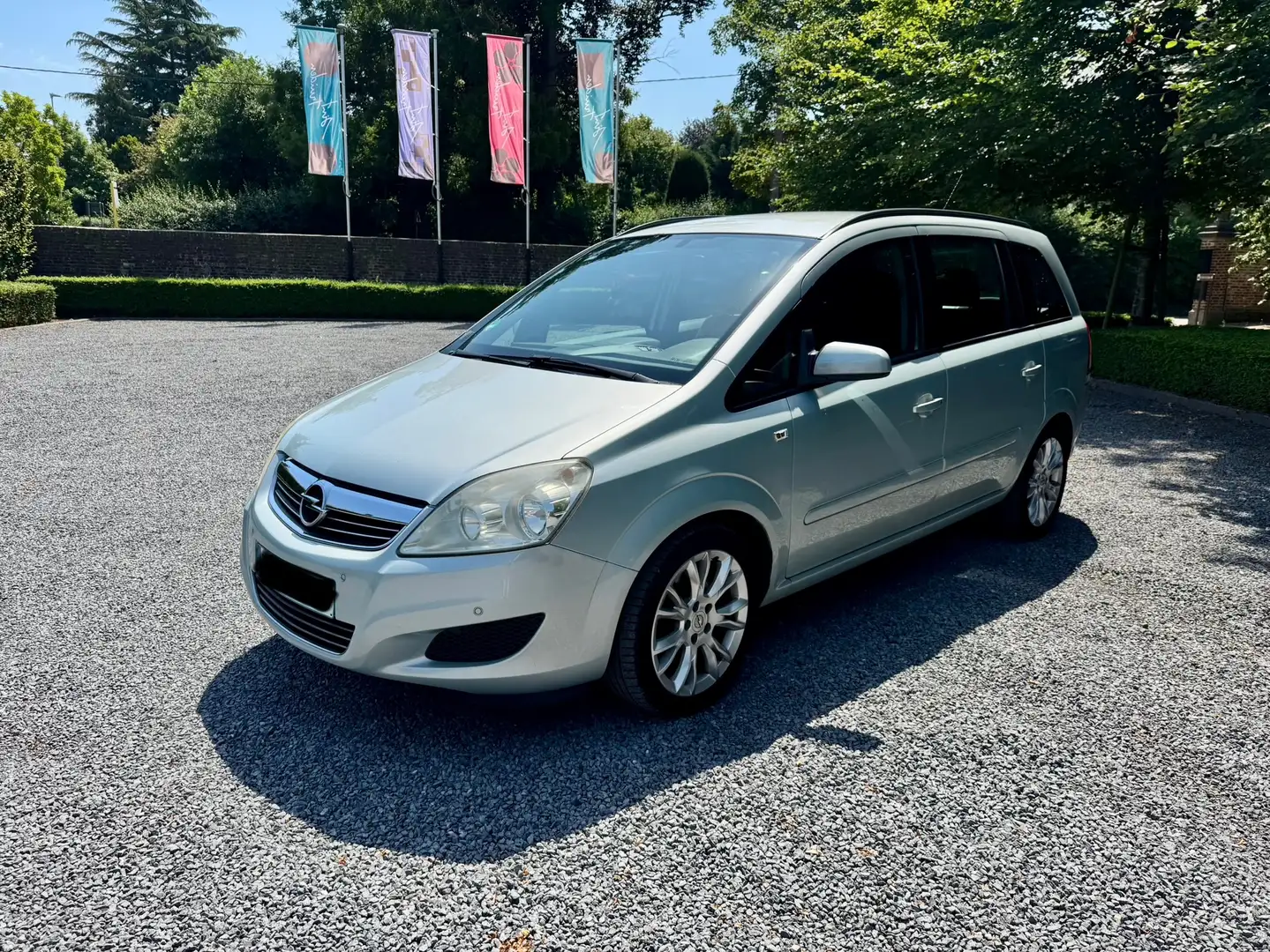 Opel Zafira 2.2 Benzine Automaat 7plaatsen Airco 150pk - 1