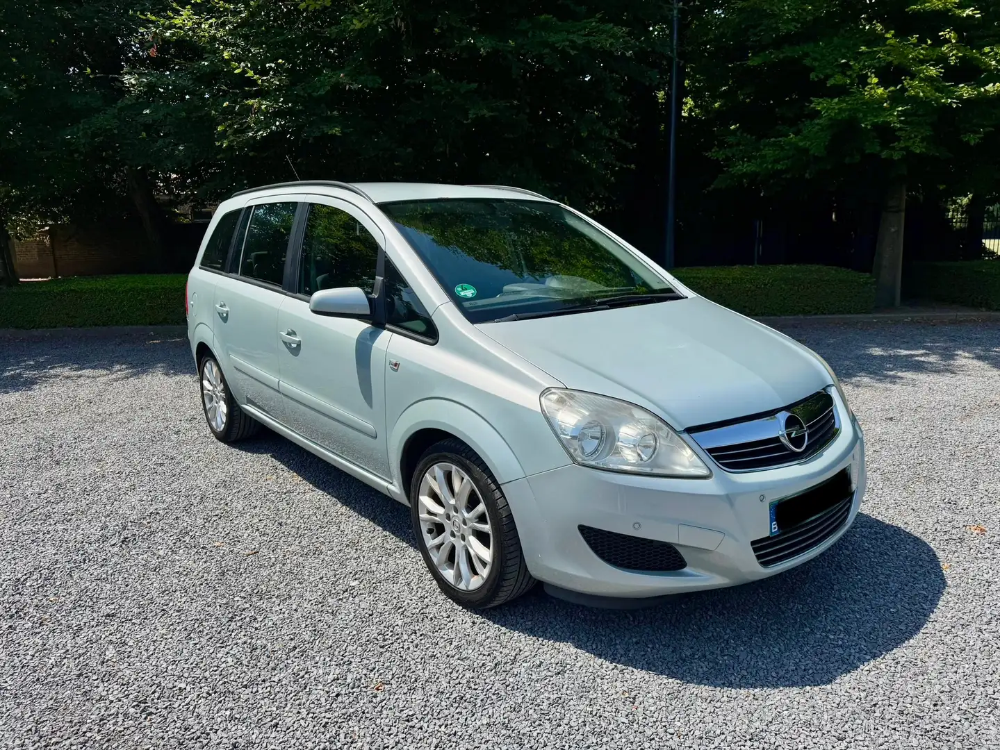 Opel Zafira 2.2 Benzine Automaat 7plaatsen Airco 150pk - 2