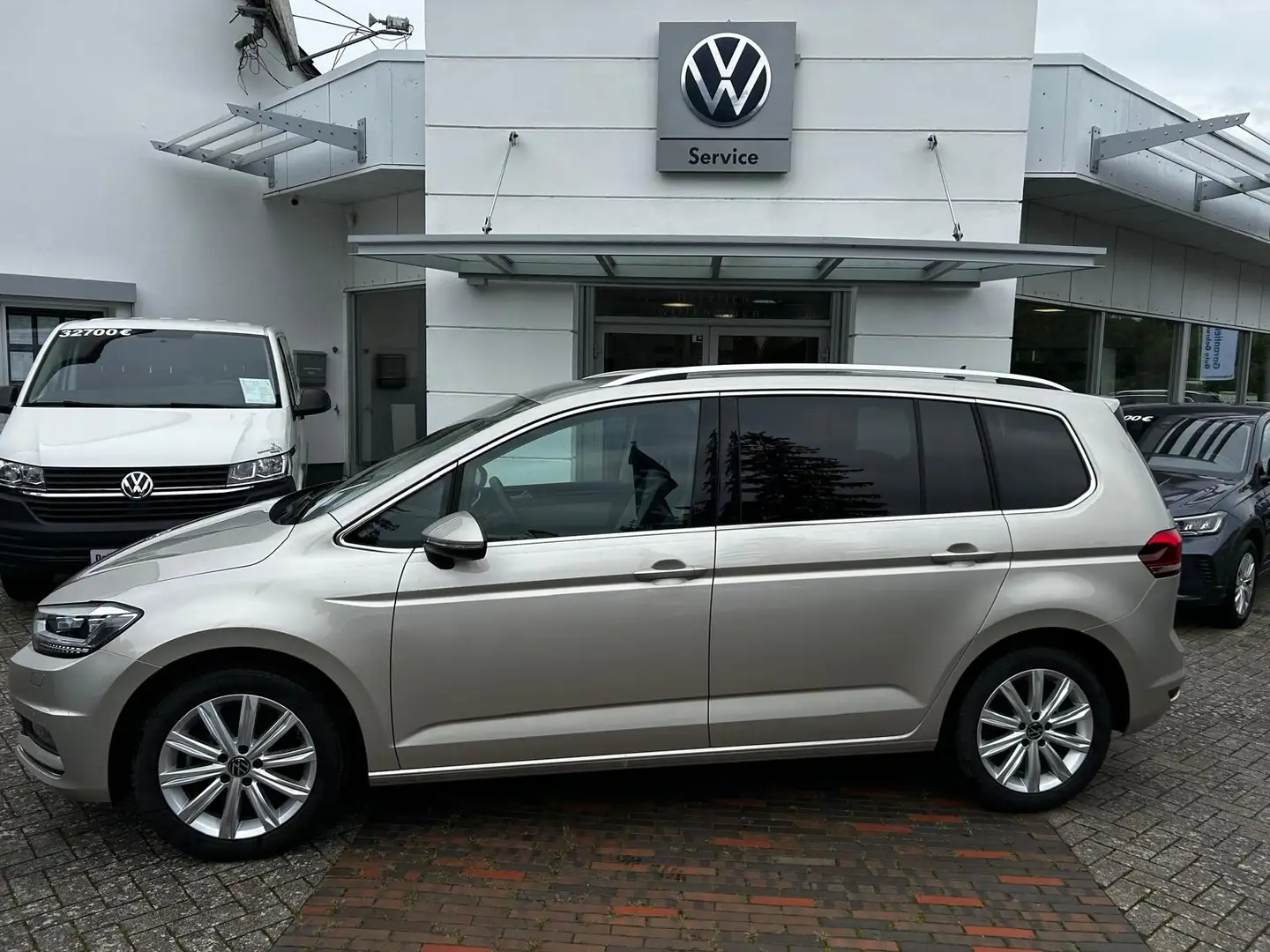 Volkswagen Touran 5T 2.0 TDI DSG Highline Silber - 2