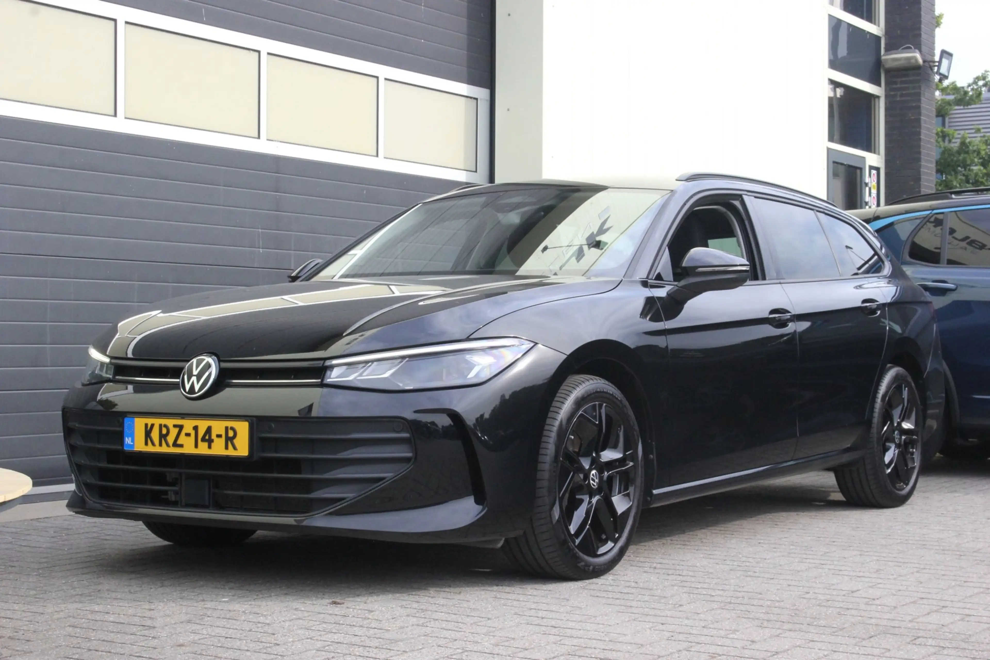 Volkswagen Passat Variant 1.5 eTSI Business | Camera | Carplay | — photo 28