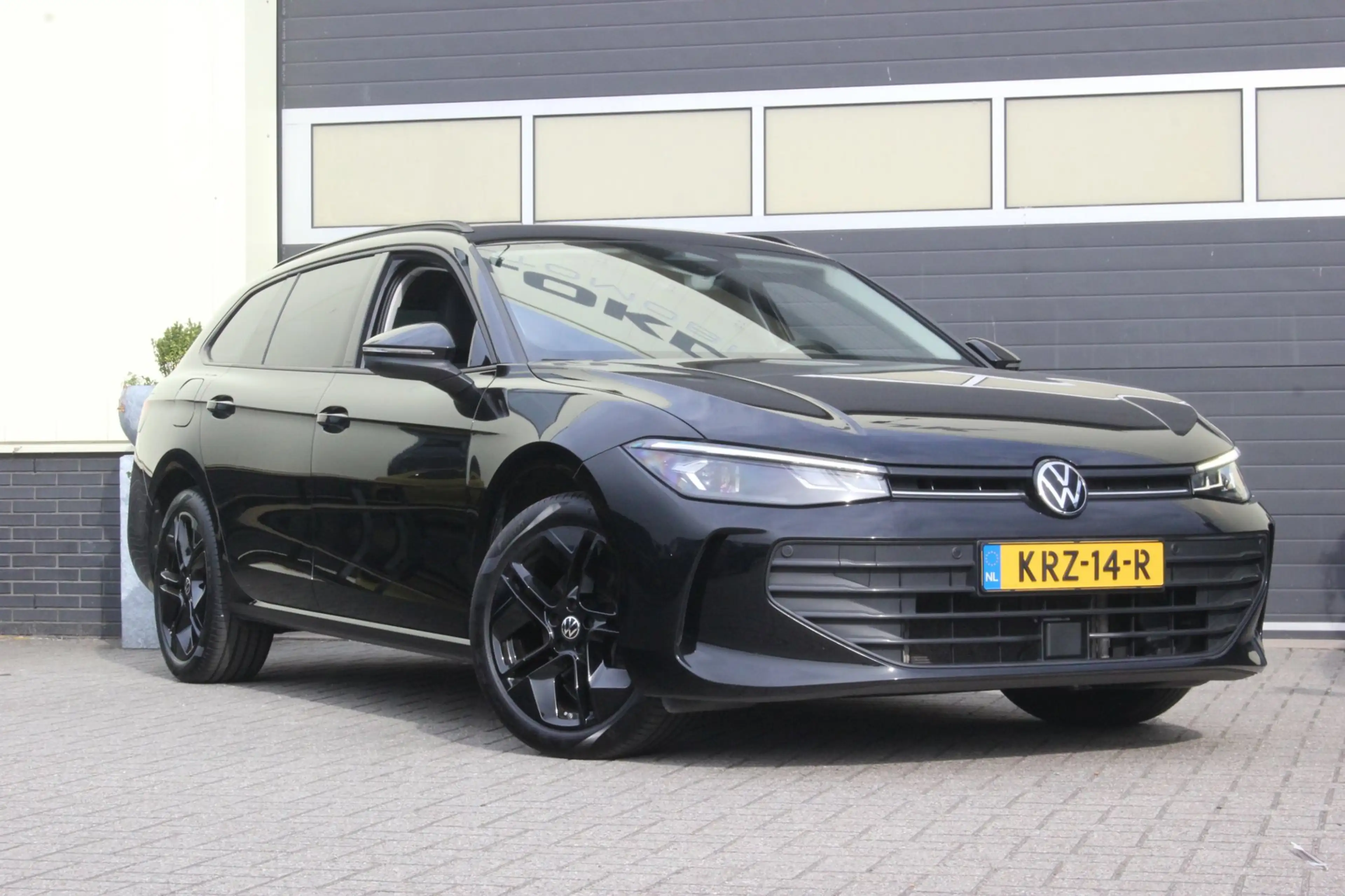 Volkswagen Passat Variant 1.5 eTSI Business | Camera | Carplay | — photo 21