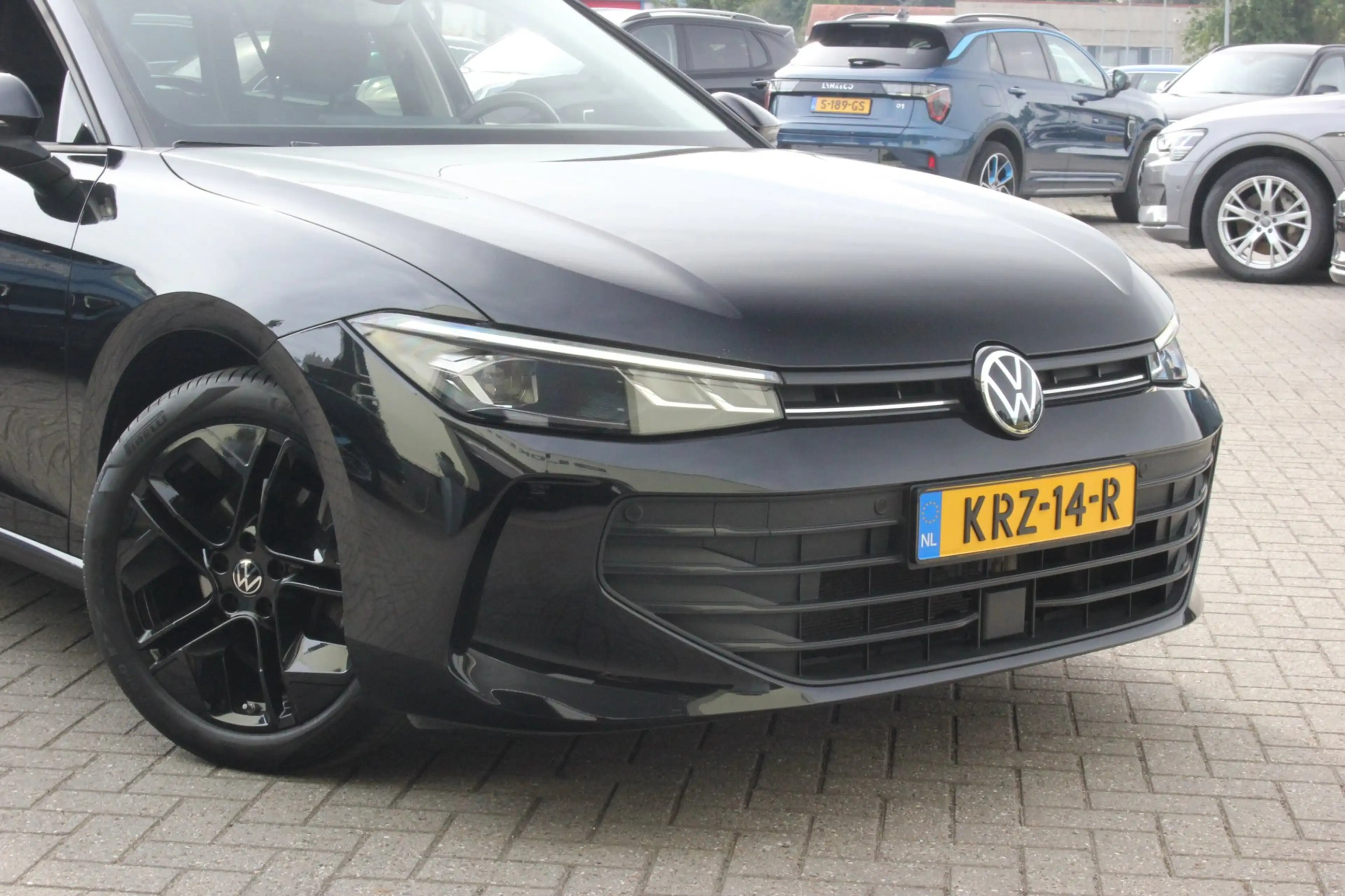 Volkswagen Passat Variant 1.5 eTSI Business | Camera | Carplay | — photo 27