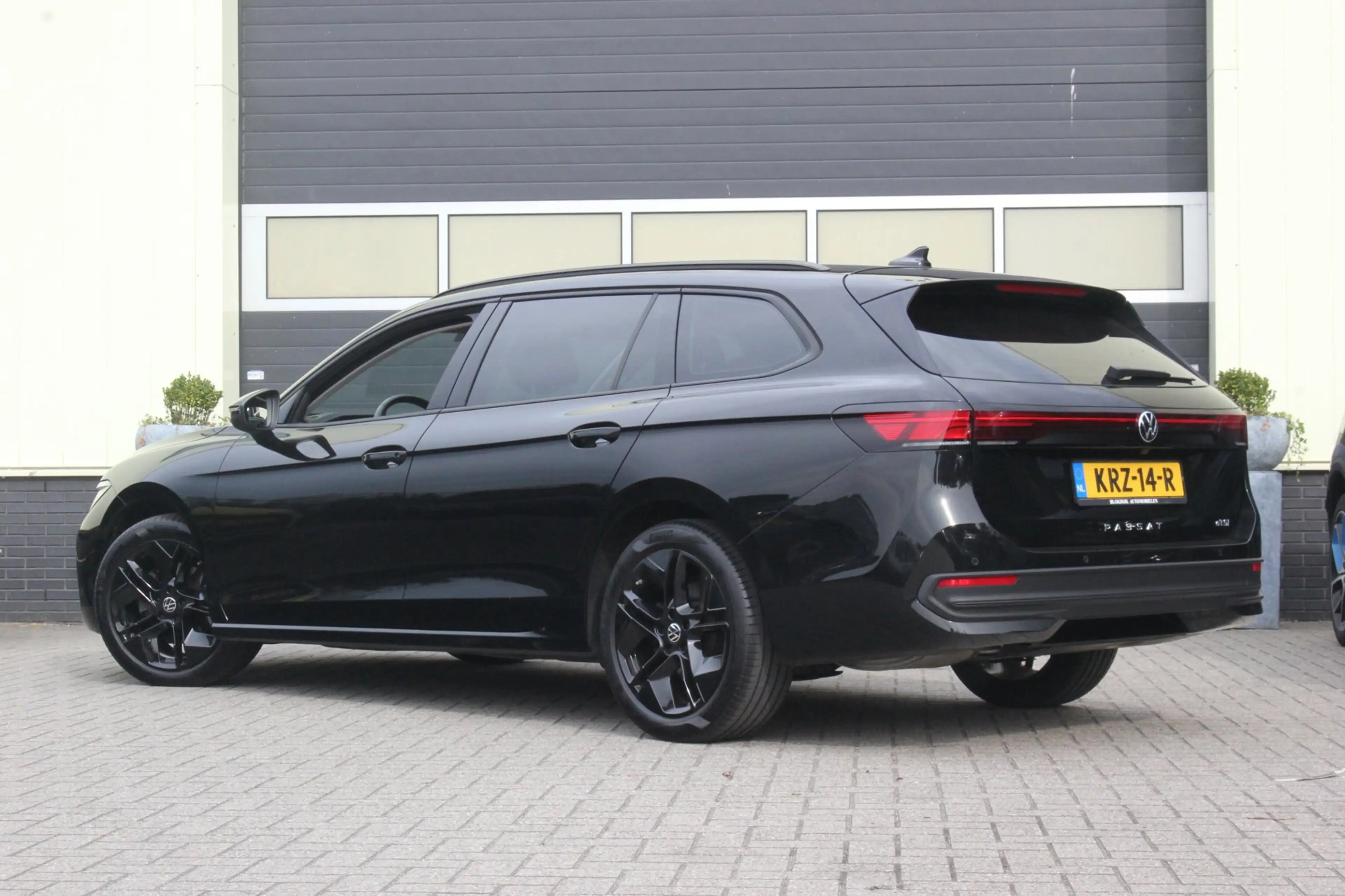 Volkswagen Passat Variant 1.5 eTSI Business | Camera | Carplay | — photo 25