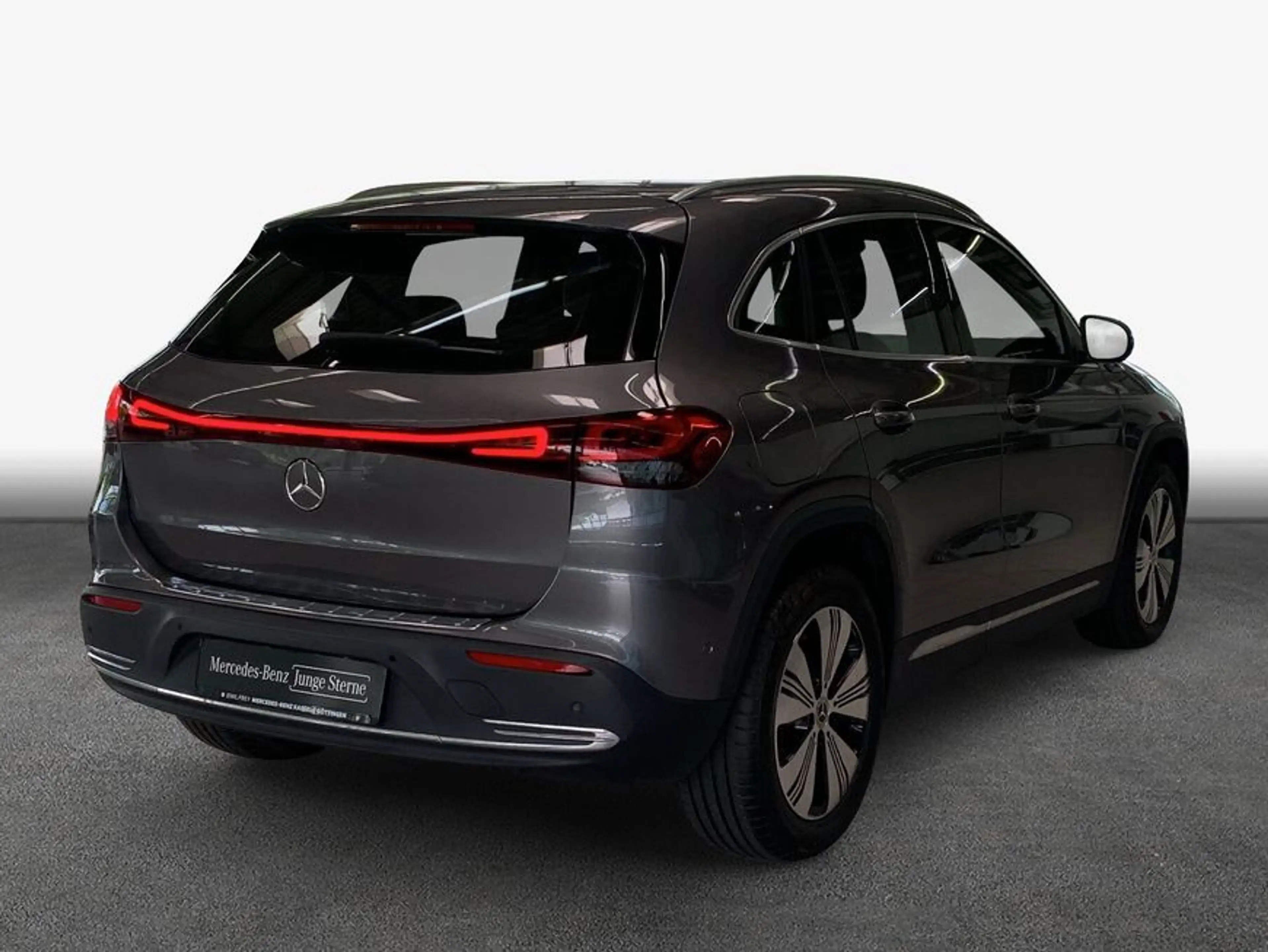 Mercedes-Benz EQA 300 EQA — photo 2