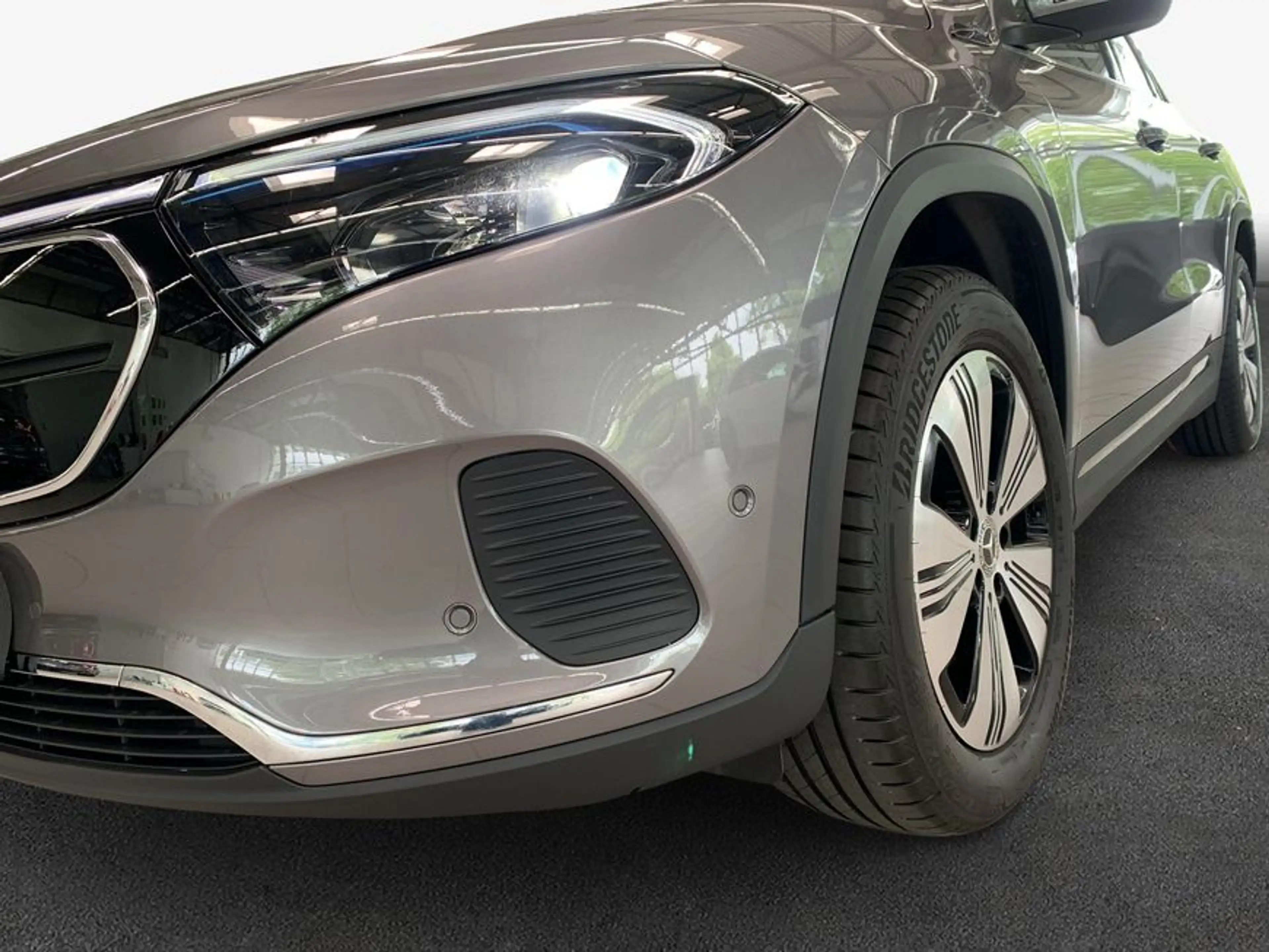 Mercedes-Benz EQA 300 EQA — photo 6