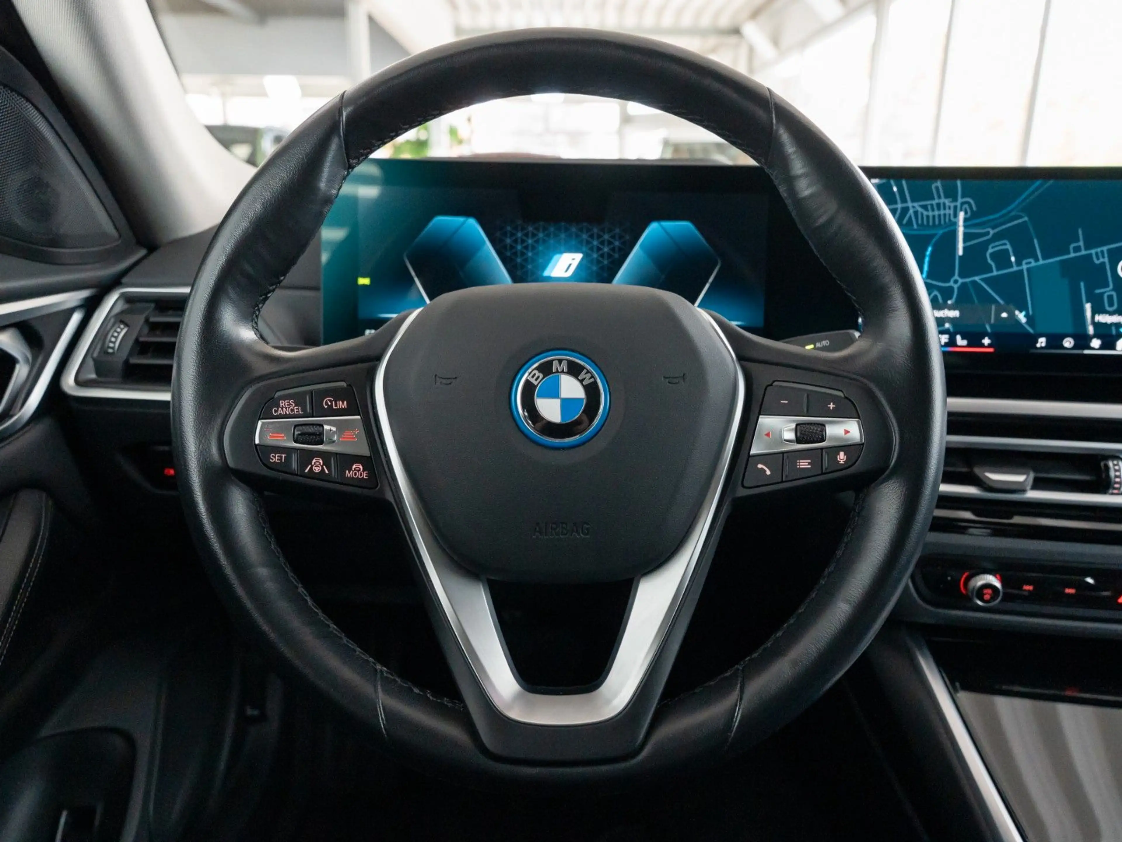 BMW i4 40eD GranC KAM LASER HUD AHK ACC HiFi — photo 12