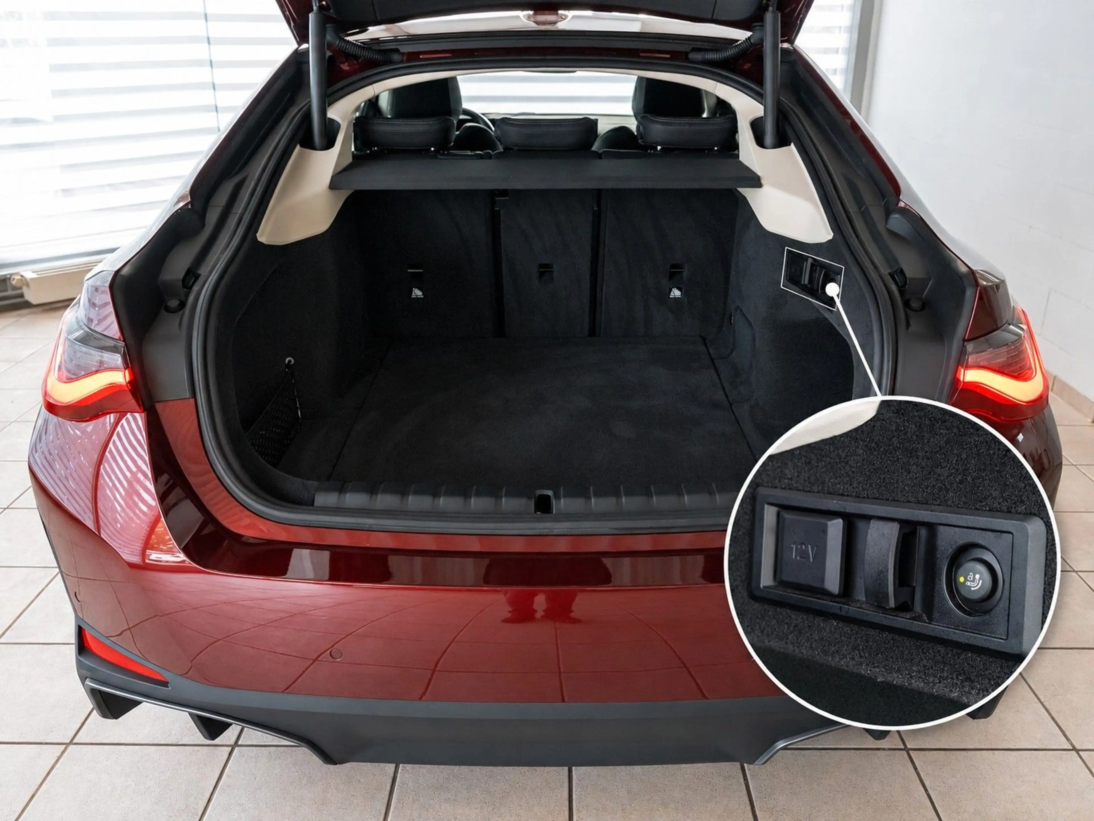 BMW i4 40eD GranC KAM LASER HUD AHK ACC HiFi — photo 7