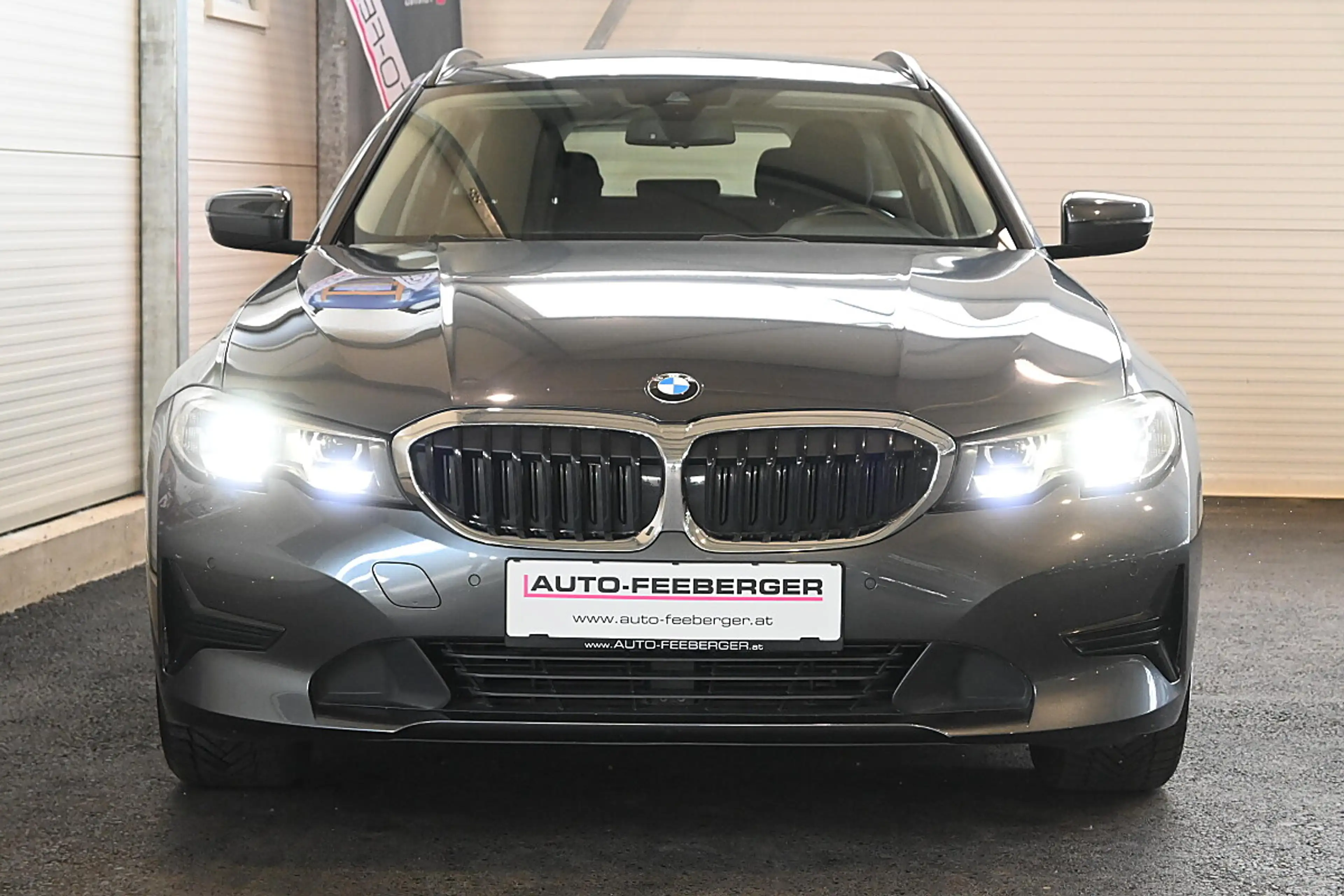 BMW 316 d Touring; Live-cockpit, NAVI, LED, Sitzhzg — photo 2