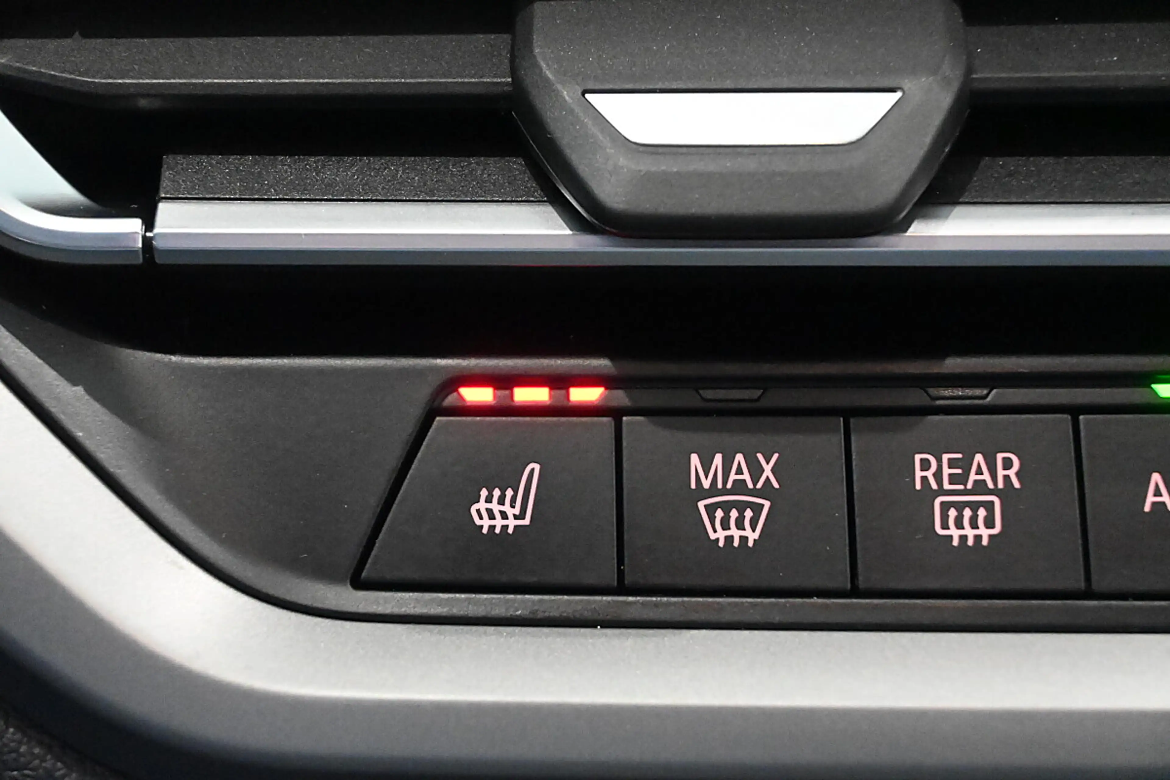 BMW 316 d Touring; Live-cockpit, NAVI, LED, Sitzhzg — photo 13