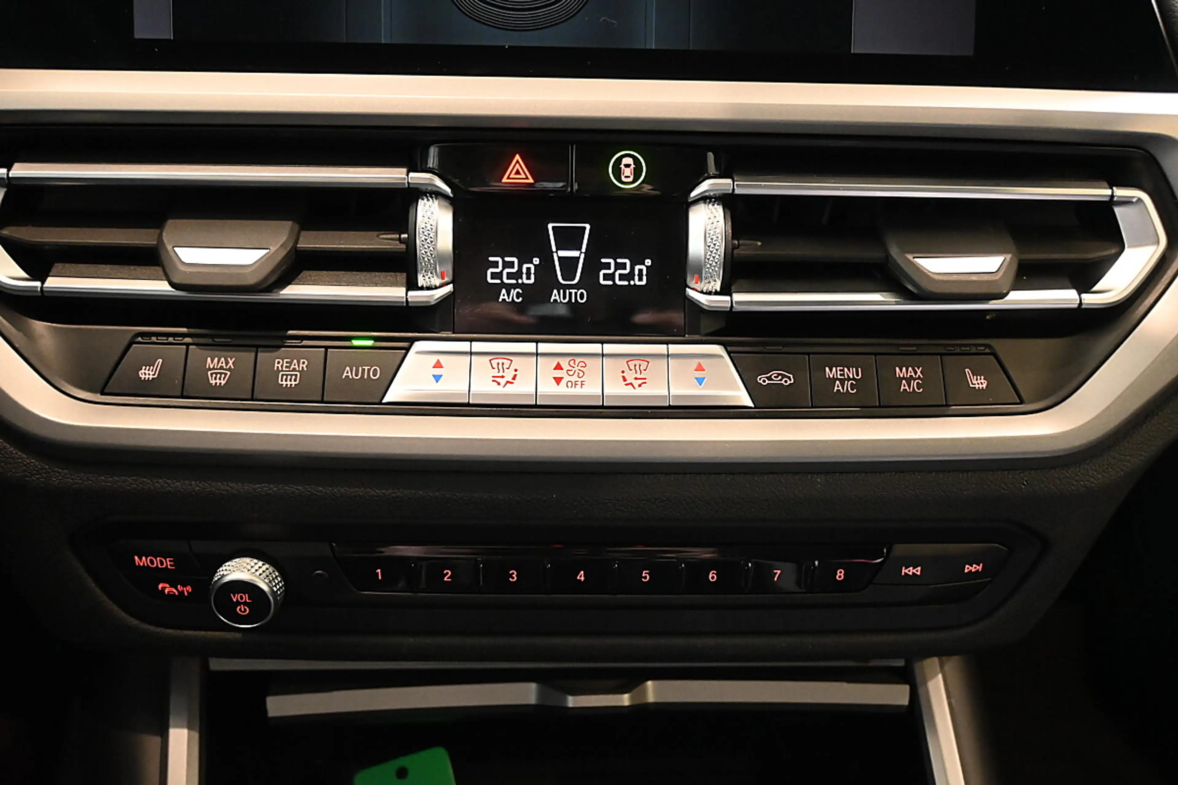 BMW 316 d Touring; Live-cockpit, NAVI, LED, Sitzhzg — photo 12