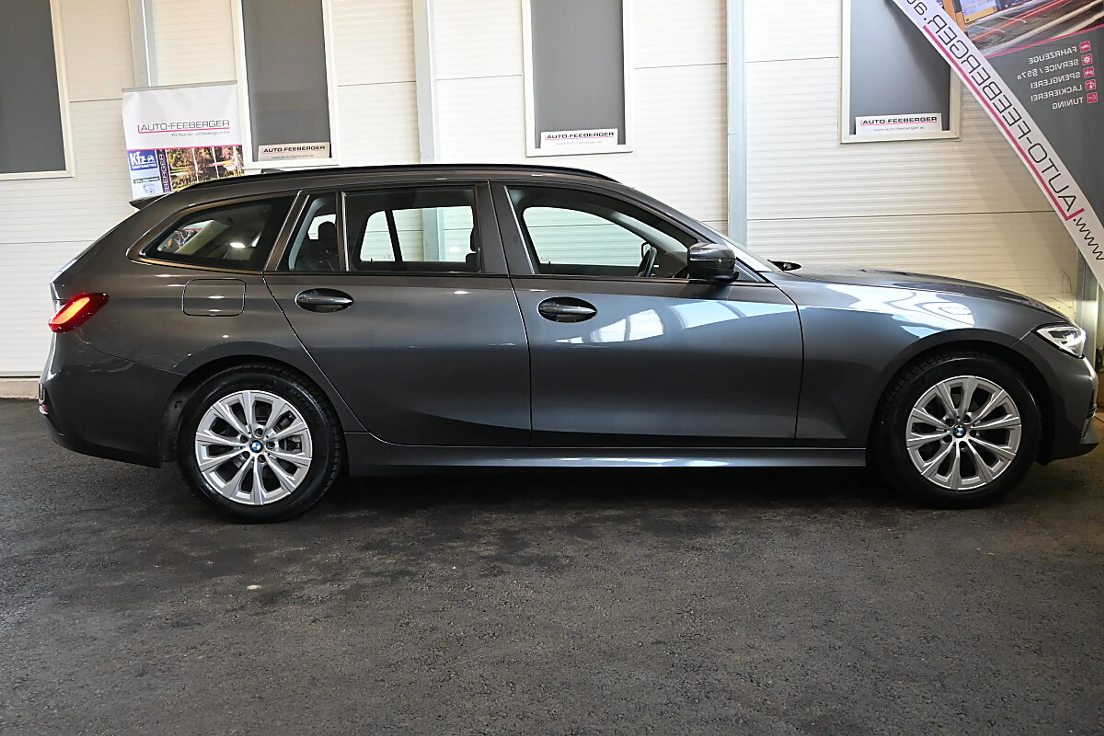 BMW 316 d Touring; Live-cockpit, NAVI, LED, Sitzhzg — photo 4