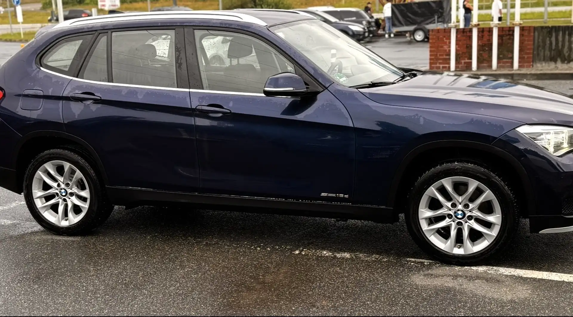BMW X1 18 d sDrive *** Motorschaden*** Blau - 2