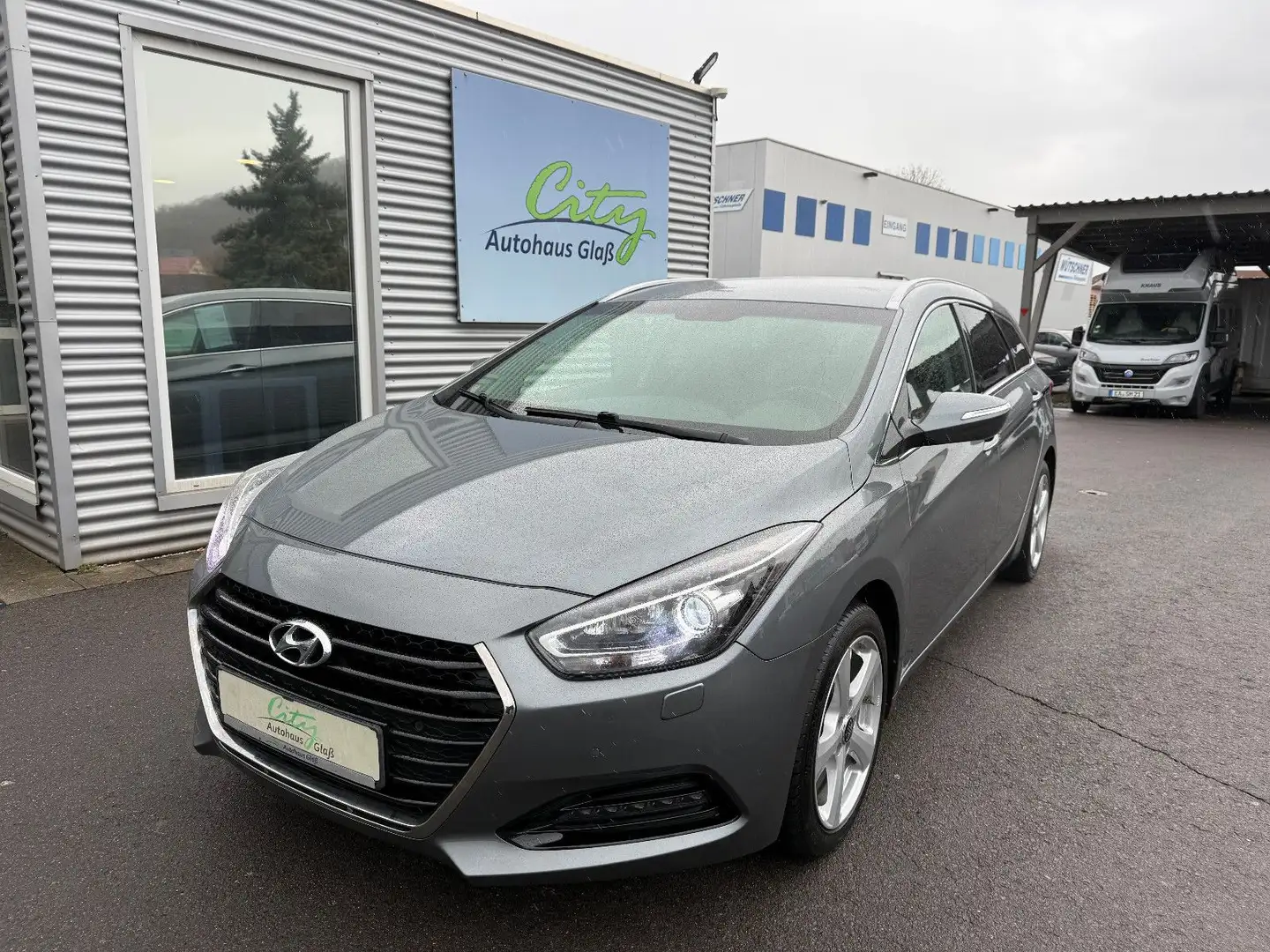 Hyundai i40 cw Family +LED+Navi+WR+SHZ+Autom+DAB Argent - 1