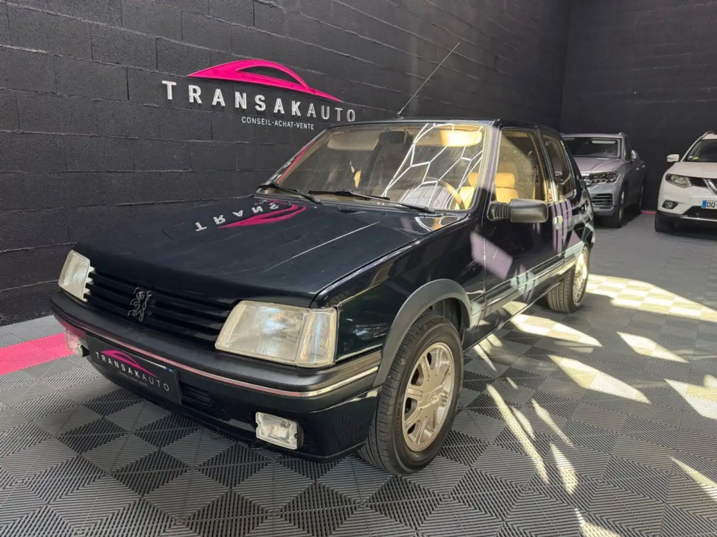 Peugeot 205 1.9i Gentry Vert - 1