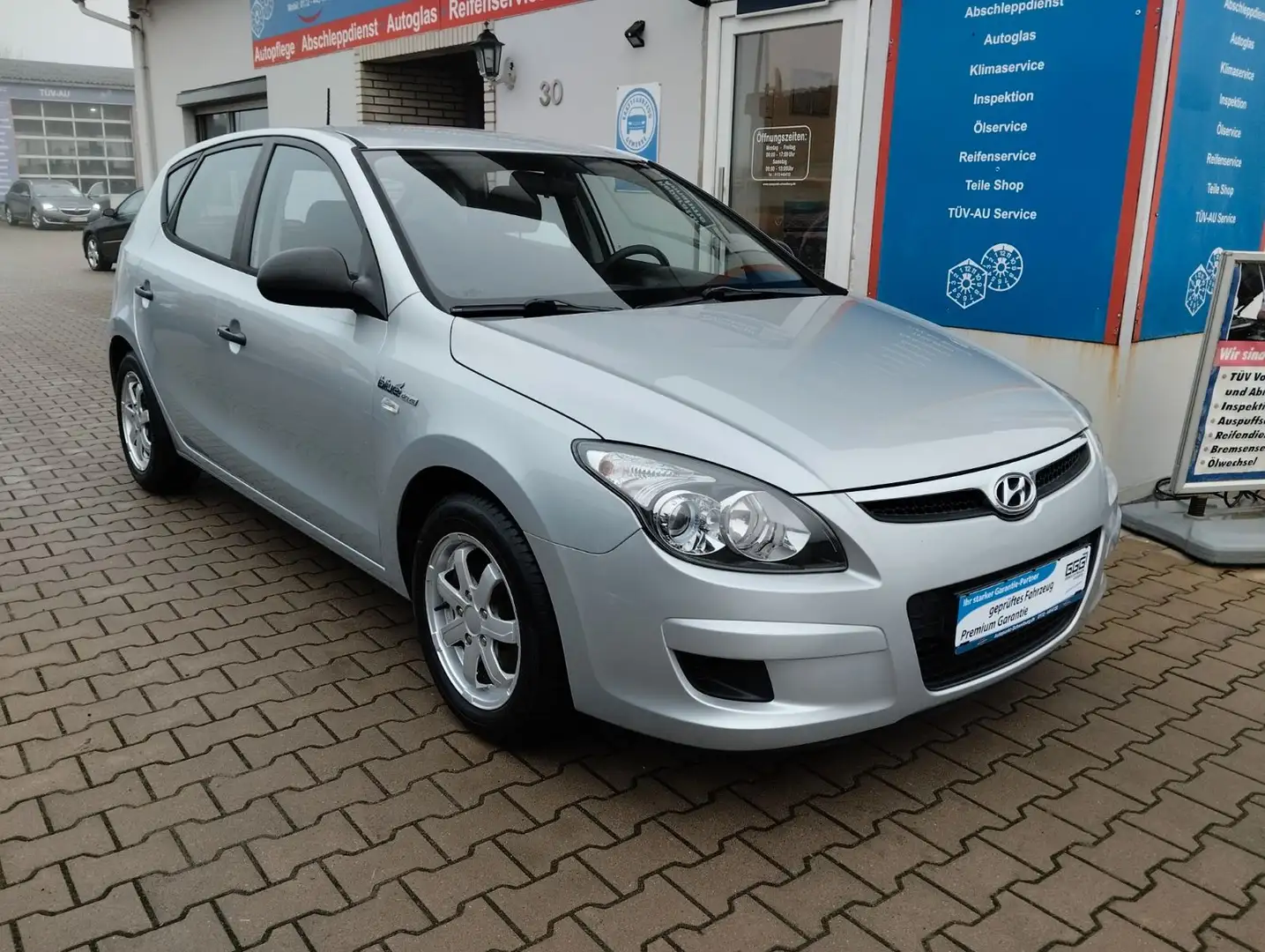 Hyundai i30 blue 1.4 TÜV-AU 01-2027 Argent - 1