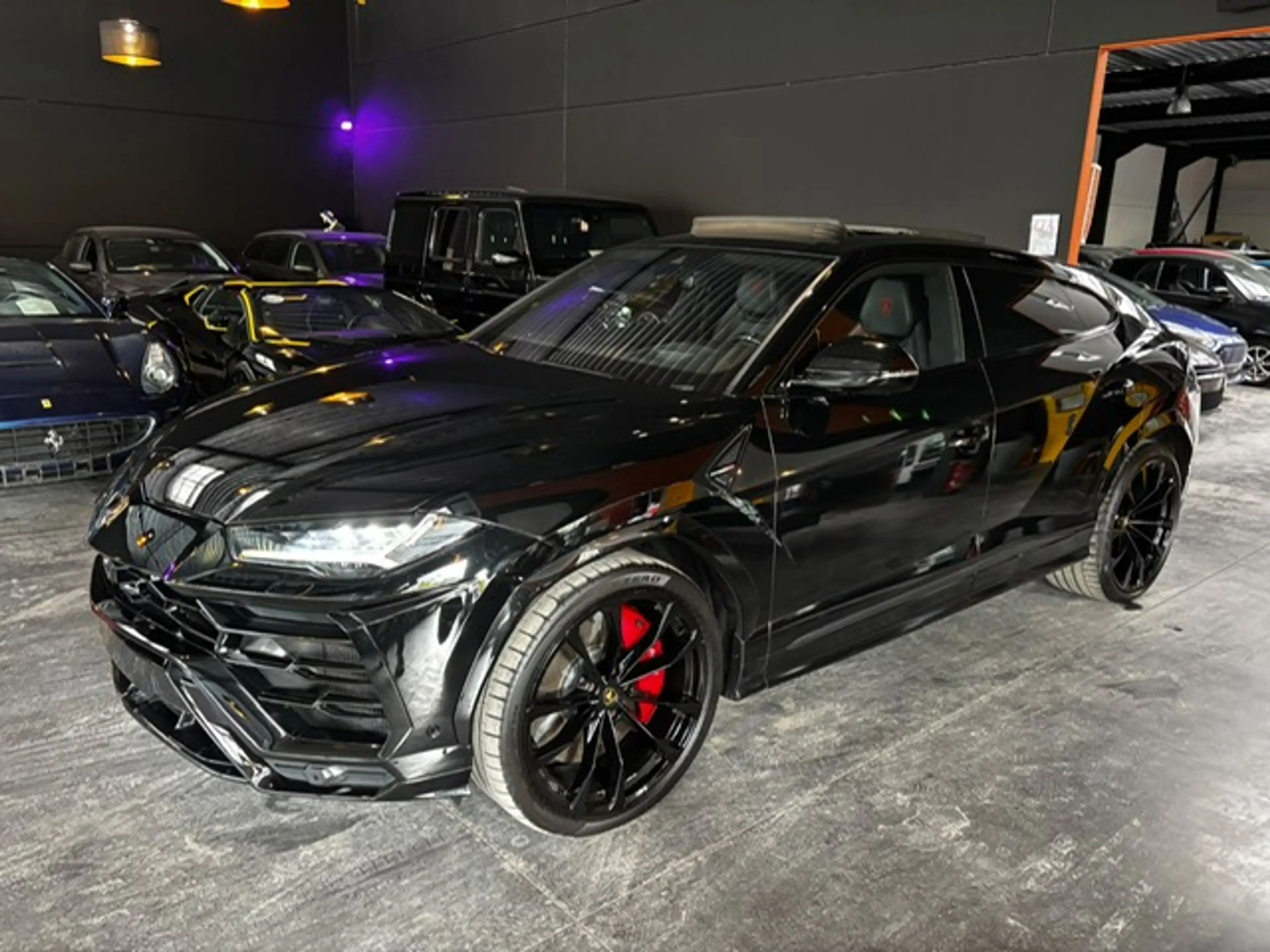 Lamborghini Urus Urus 4.0 BiTurbo V8 TOIT OUVRANT/PANO - CIEL ETOILE - CARPLAY/RADIO - LIM/REG — photo 3