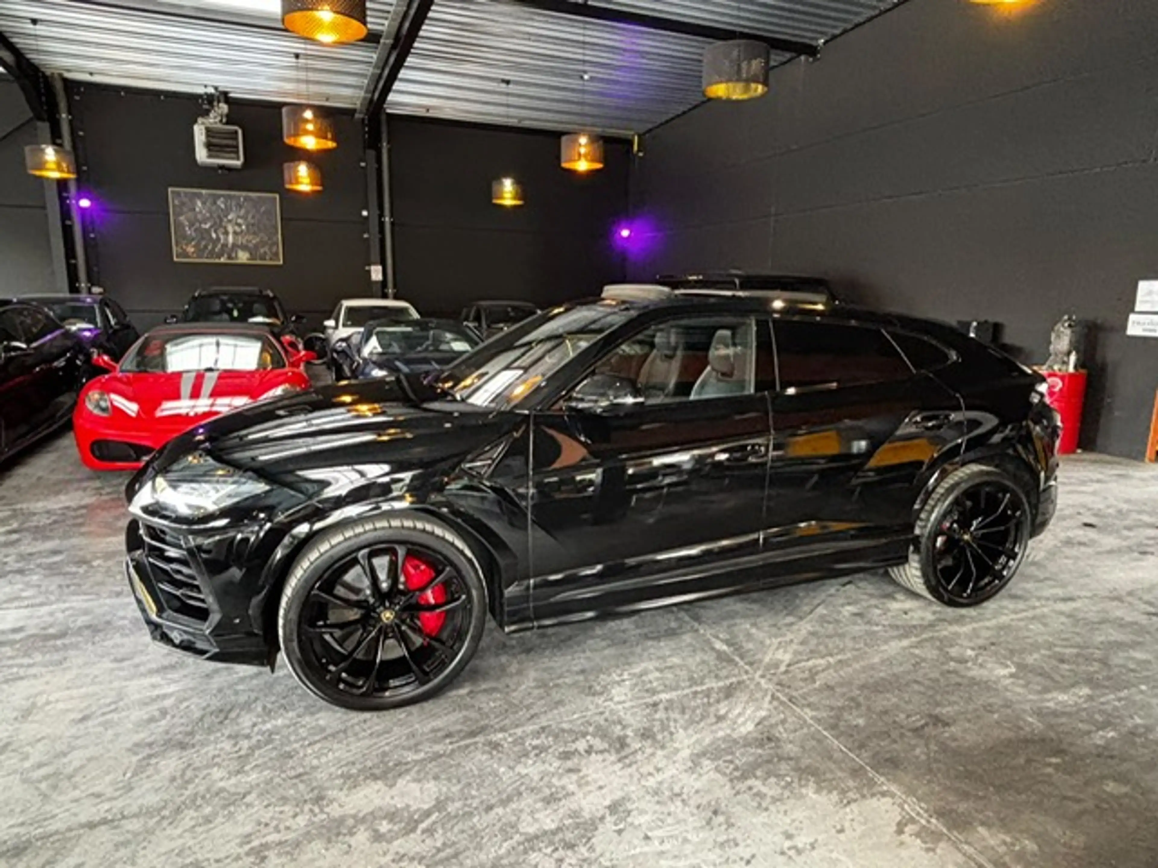 Lamborghini Urus Urus 4.0 BiTurbo V8 TOIT OUVRANT/PANO - CIEL ETOILE - CARPLAY/RADIO - LIM/REG — photo 4