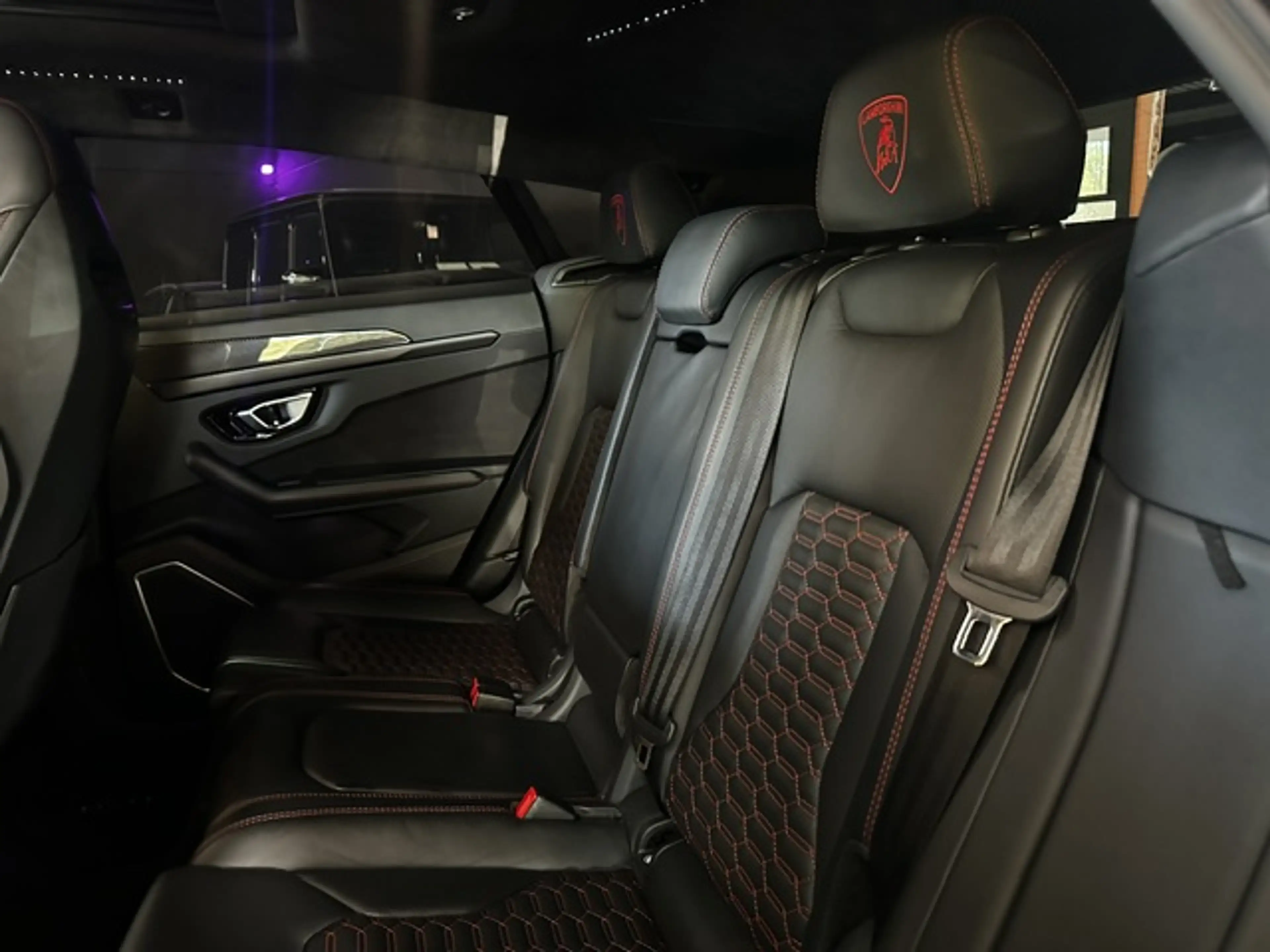 Lamborghini Urus Urus 4.0 BiTurbo V8 TOIT OUVRANT/PANO - CIEL ETOILE - CARPLAY/RADIO - LIM/REG — photo 15