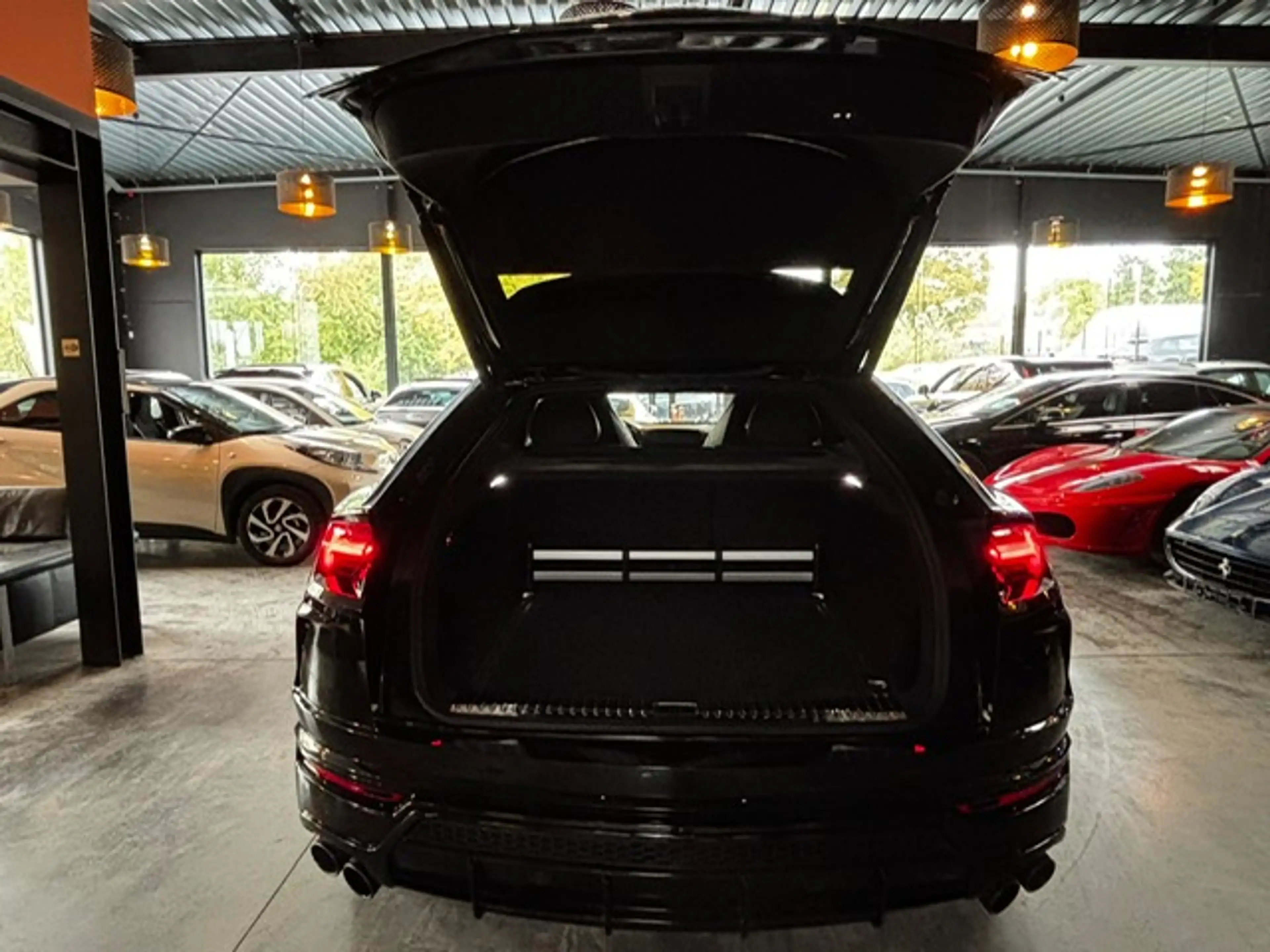 Lamborghini Urus Urus 4.0 BiTurbo V8 TOIT OUVRANT/PANO - CIEL ETOILE - CARPLAY/RADIO - LIM/REG — photo 7