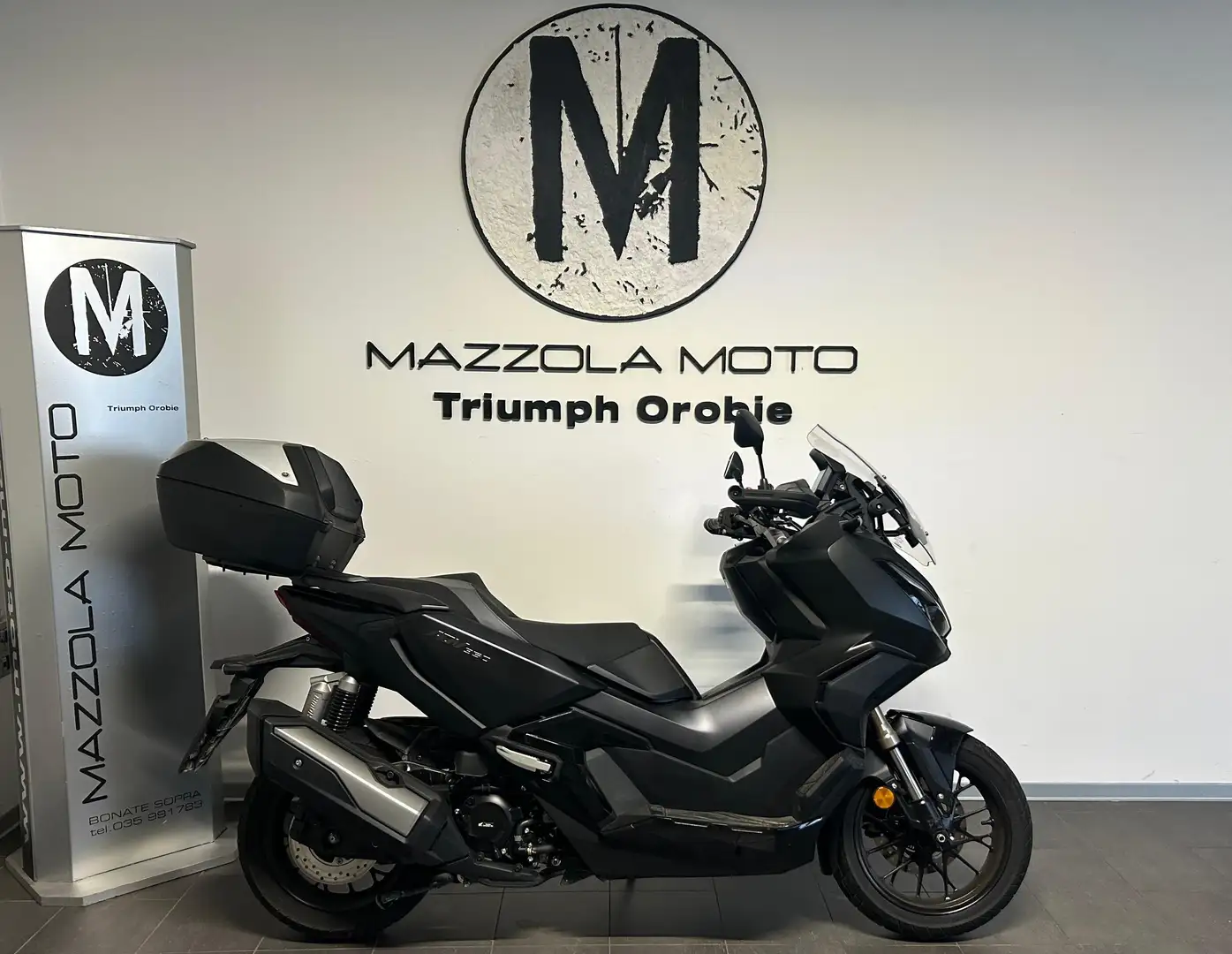 Honda ADV 350 Nero - 1